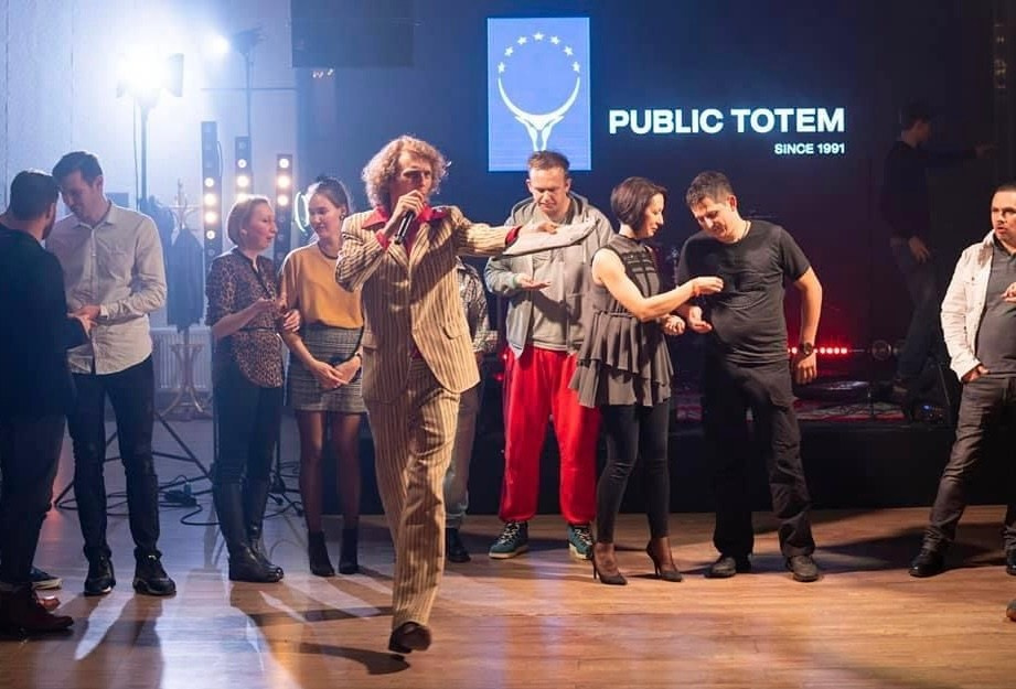 Новогодний корпоратив- PUBLIC TOTEM