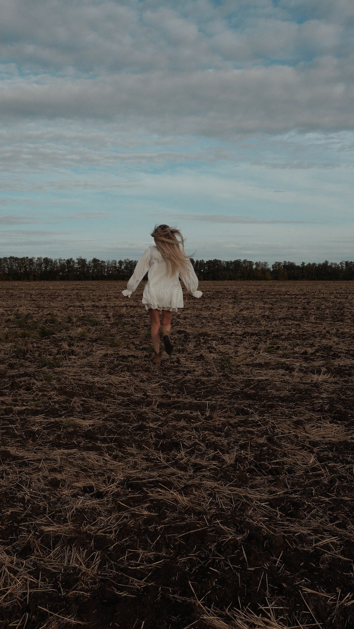 Контент-мейкер и лайф-терапевт