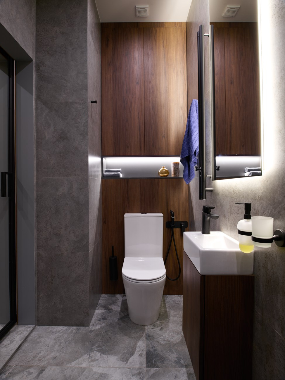 Спокойный серый бархат 2025. Фотограф для дизайнеров, застройщиков и бизнеса — интерьеры и архитектура — Роман Свободный в Москве и по России