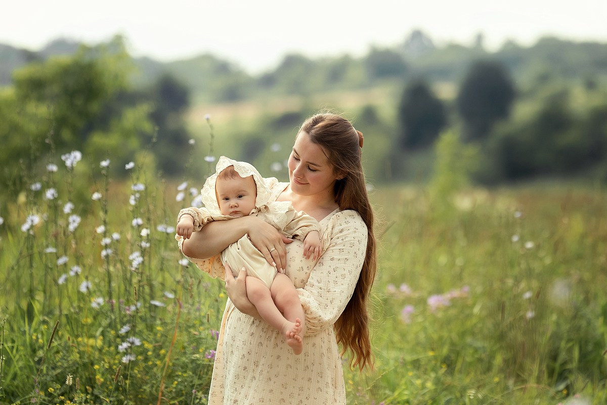 Фотосессия материнства на природе. Tatyana Nadezhdina Family photographer