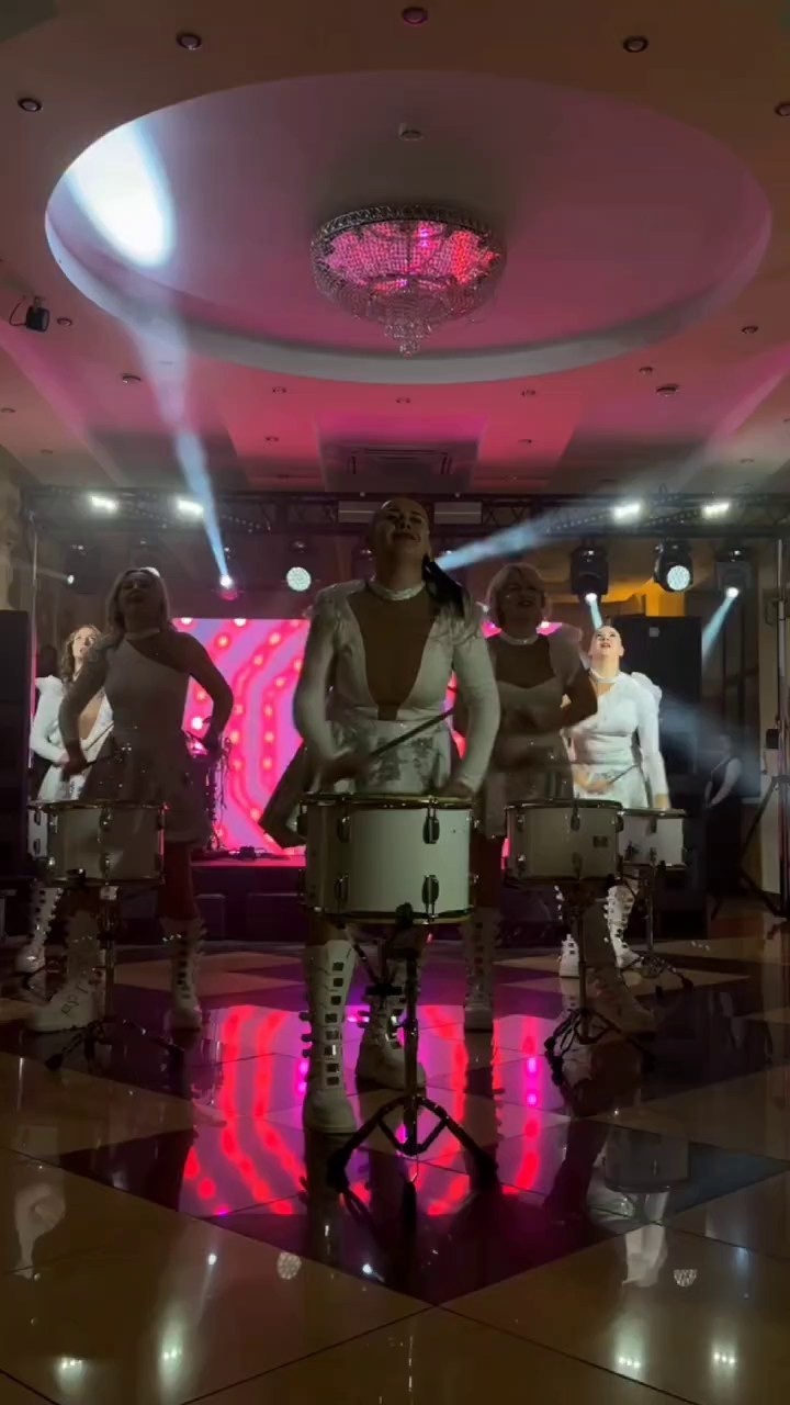 Танцевально барабанное шоу. Kozyreva-show