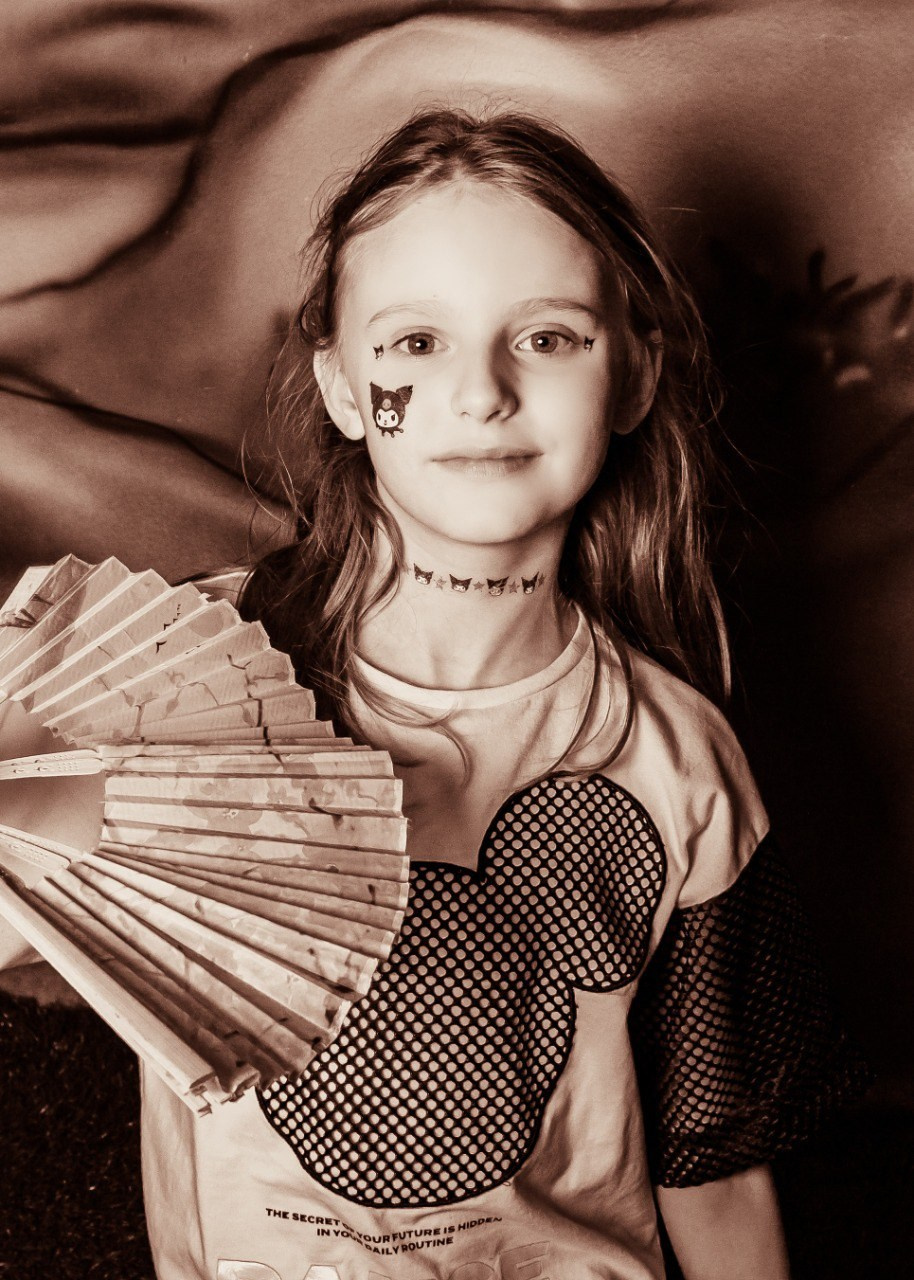 На фотографии Августа которая отмечает день рождения Софии