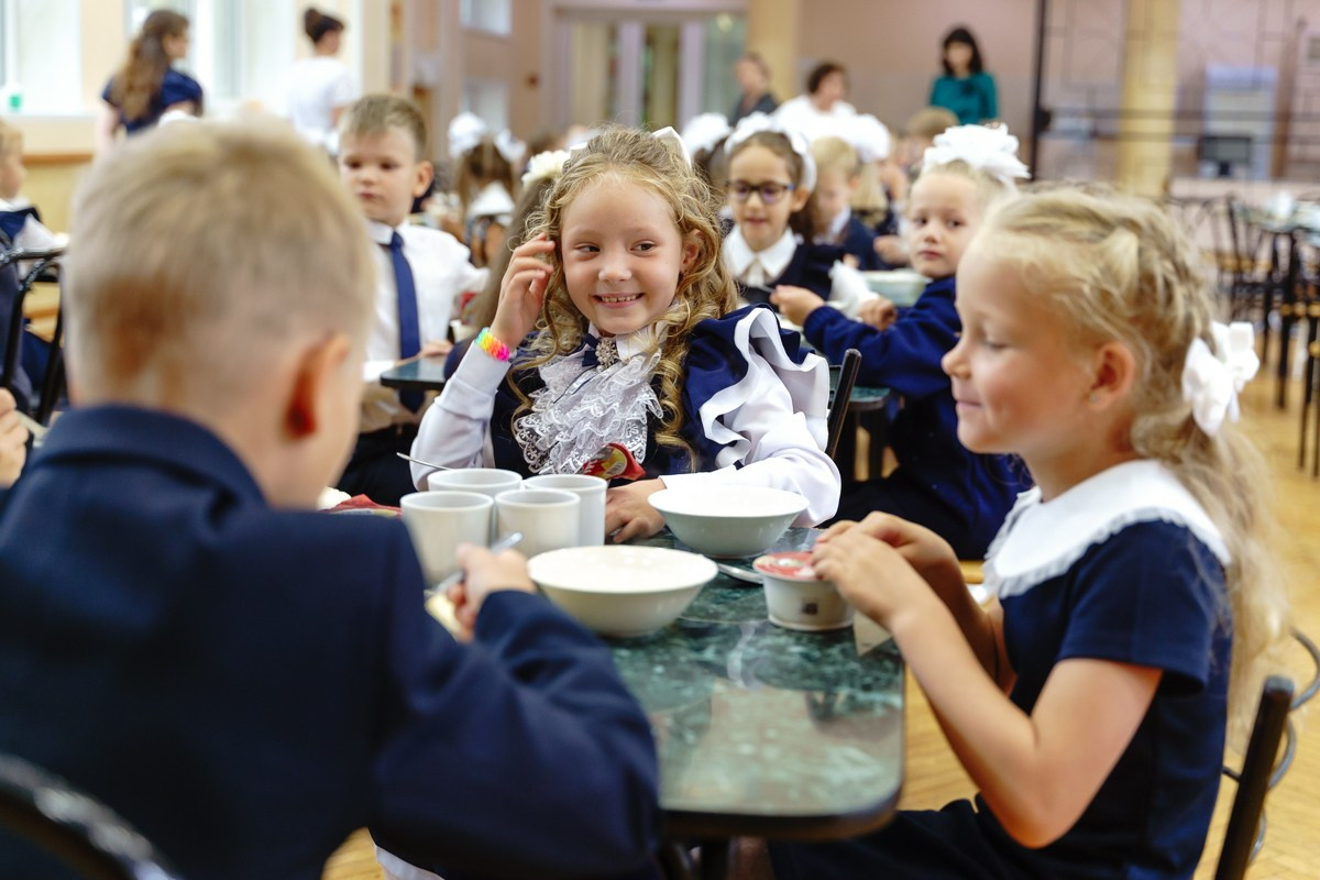 1 Сентября Василисы. Репортажный и семейный фотограф в Санкт-Петербурге Тарас Марченко