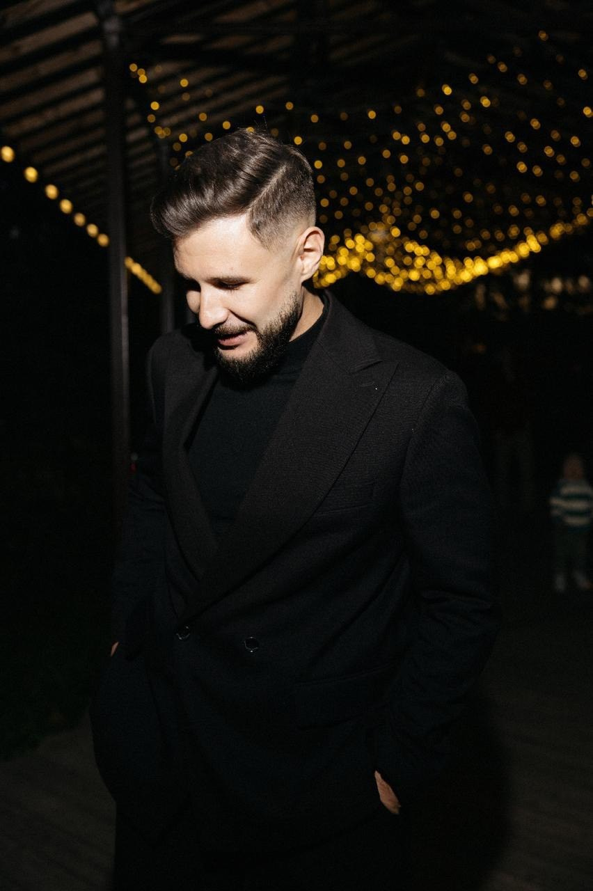 Проведение свадеб, корпоративов, дней рождений и юбилеев - Владивосток. Ведущий Дмитрий Ширяев