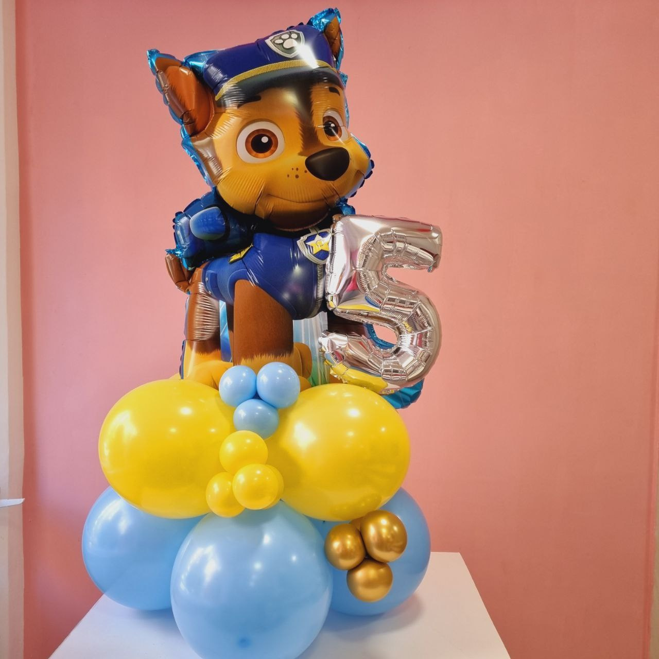 Композиции напольные. Шары с гелием, фотозоны Нови Сад Белград. Balone i dekoracije od balona Novi Sad Beograd