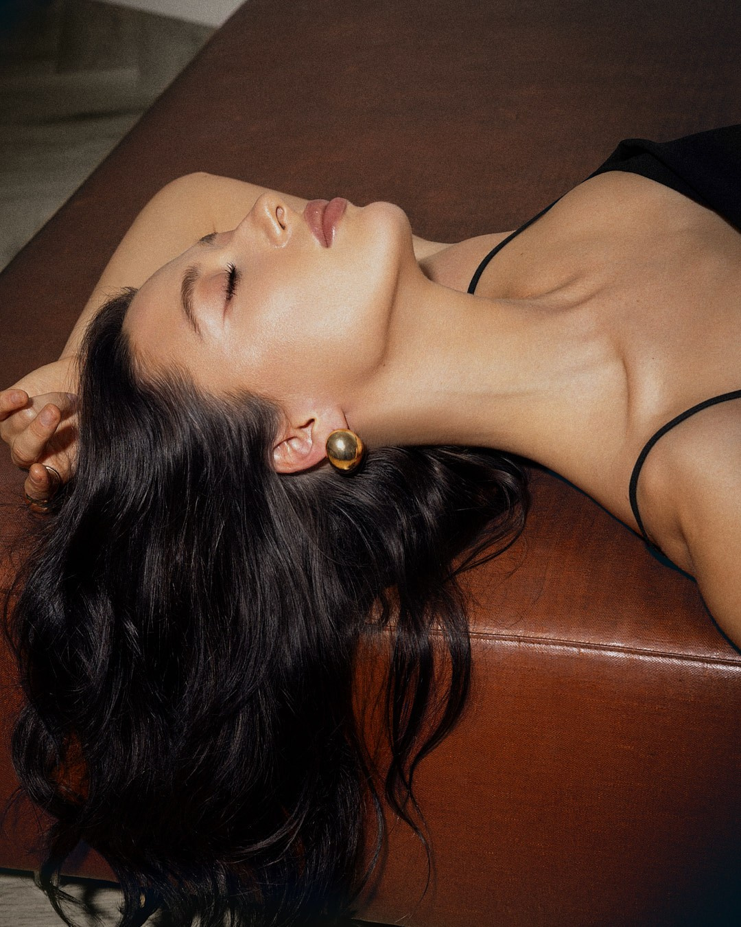 Timeless Portraits with Elegance in Focus