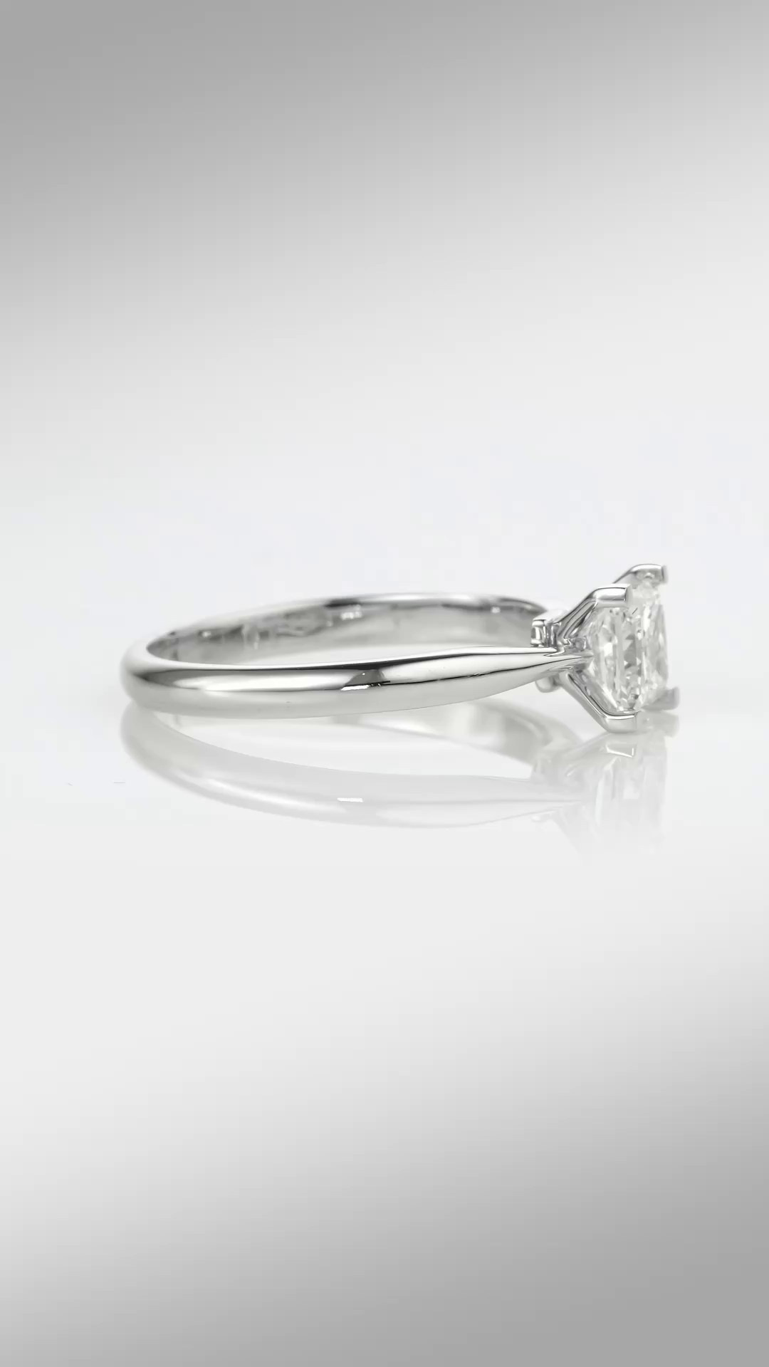 UCCRASHE — предметная фото и видео съёмка в Москве