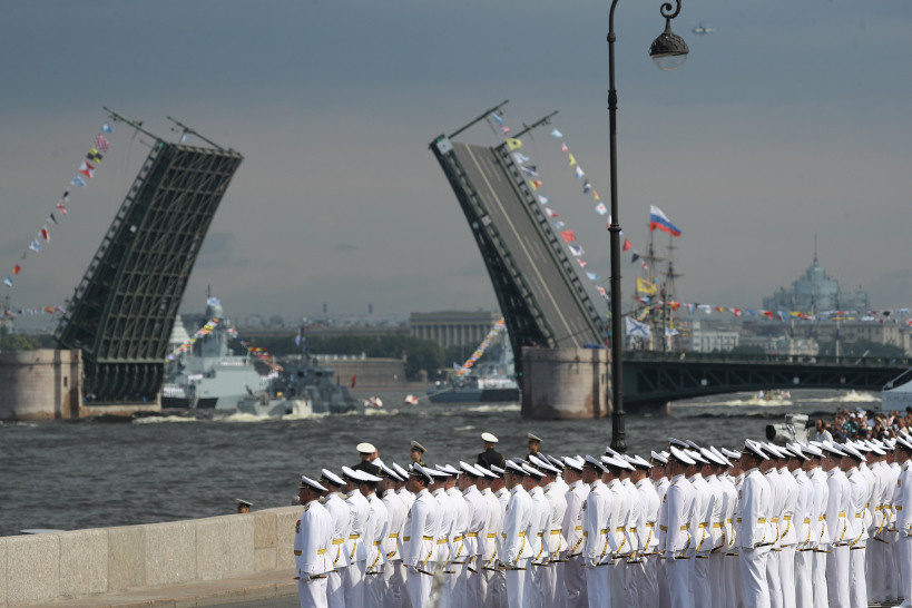 Владимир Путин открыл парад ВМФ 2019 в Санкт-Петербурге. Моя фотография
