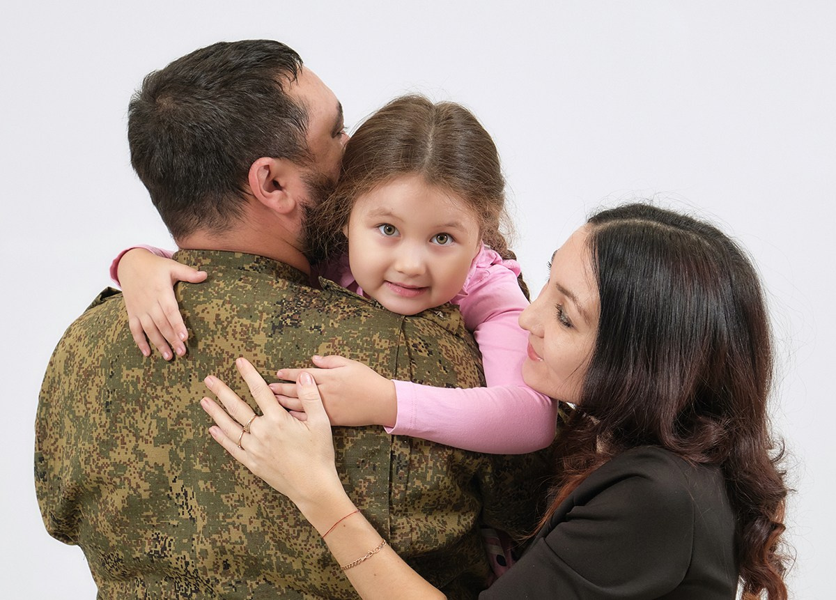 Семейная фотосессия в Самаре. Идеи и образы для съёмки в студии
