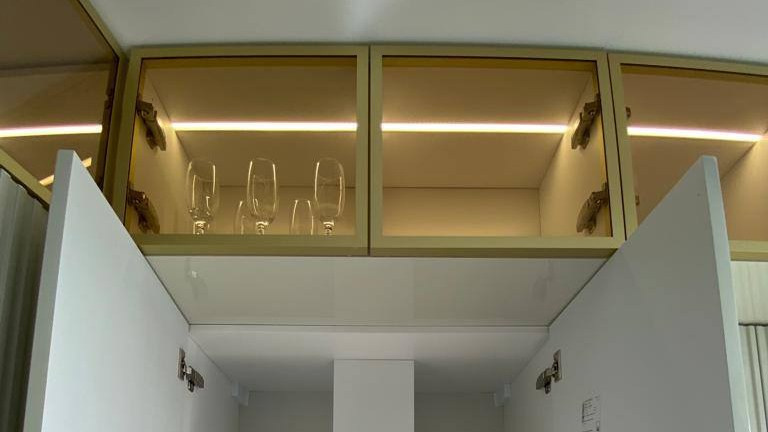 Распашные кухонный шкафы