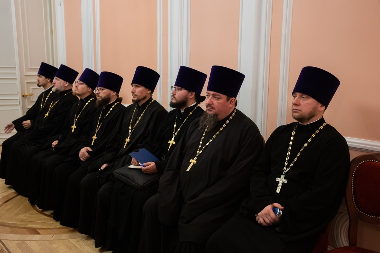 Митрополит Игнатий возглавил заседание административного совещания Саратовской Епархии. Саратовское Северо-Западное благочиние