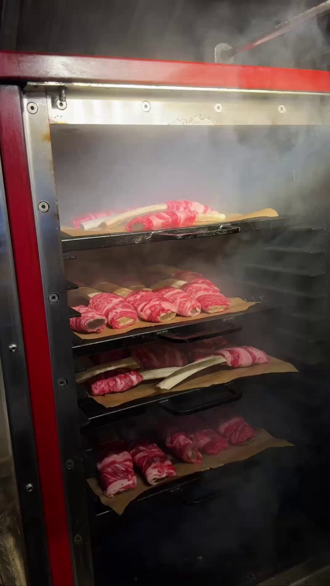 Nizhniy Novgorod. Dinner at Dodici Grill. The Other Pavel Potseluev — film photography and mastery of meat business