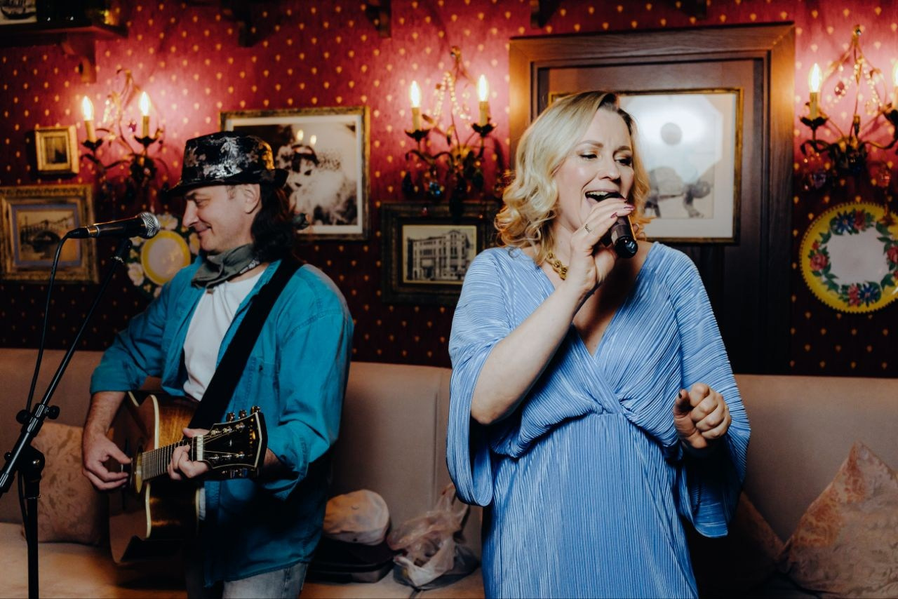 Ведущий + диджей + 1 из 8 моих услуг в подарок!