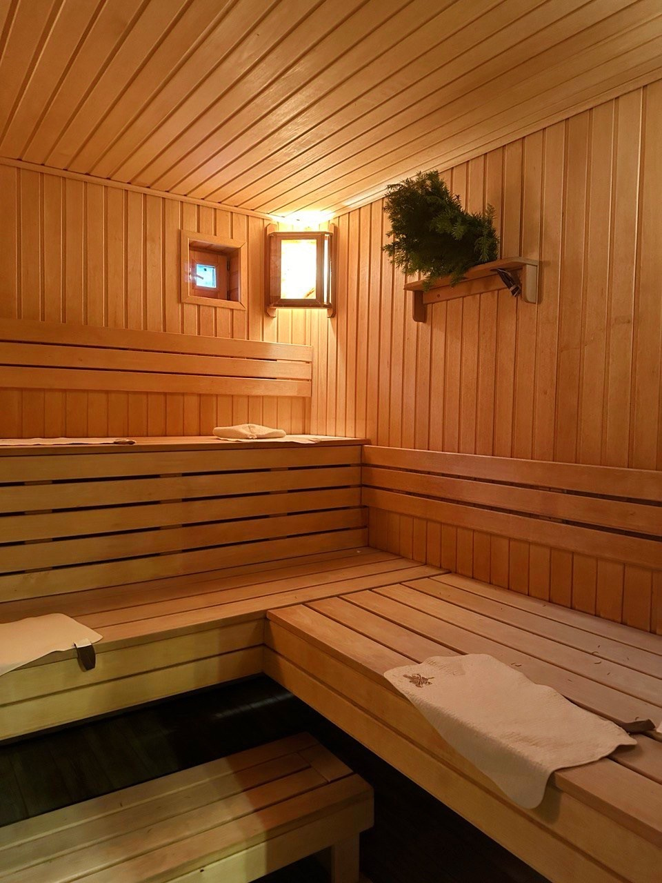 Дом «Сибирь». Банный комплекс «С легким паром»
