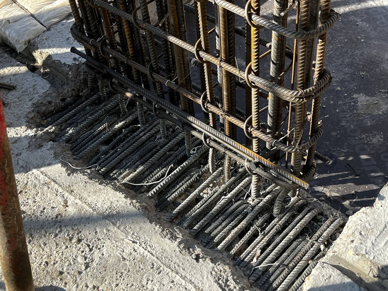 Определение наличия дефектов внутренней структуры бетона в монолитной железобетонной балке. Ультразвуковое и георадарное обследование бетонных и железобетонных конструкций в Москве и МО