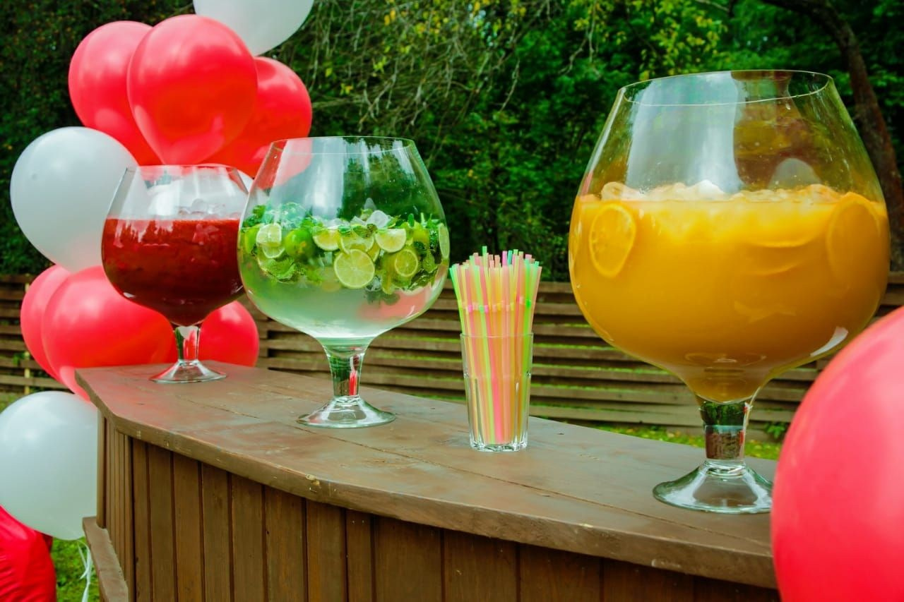 Ведущий + диджей + 1 из 8 моих услуг в подарок!