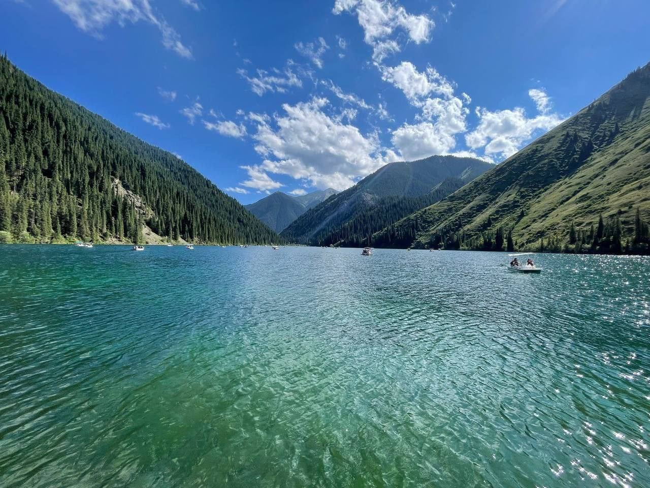 Melon Travel в Алматы: экскурсии и джип туры в Чарынский каньон, озера Каинды, Кольсай, Иссык, национальный парк Алтын Эмель