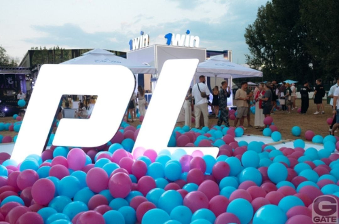 Baloni sa helijimom. Dekoracije balone. Dostava balone. Grad Novi Sad. Шары с гелием, фотозоны Нови Сад Белград. Balone i dekoracije od balona Novi Sad Beograd