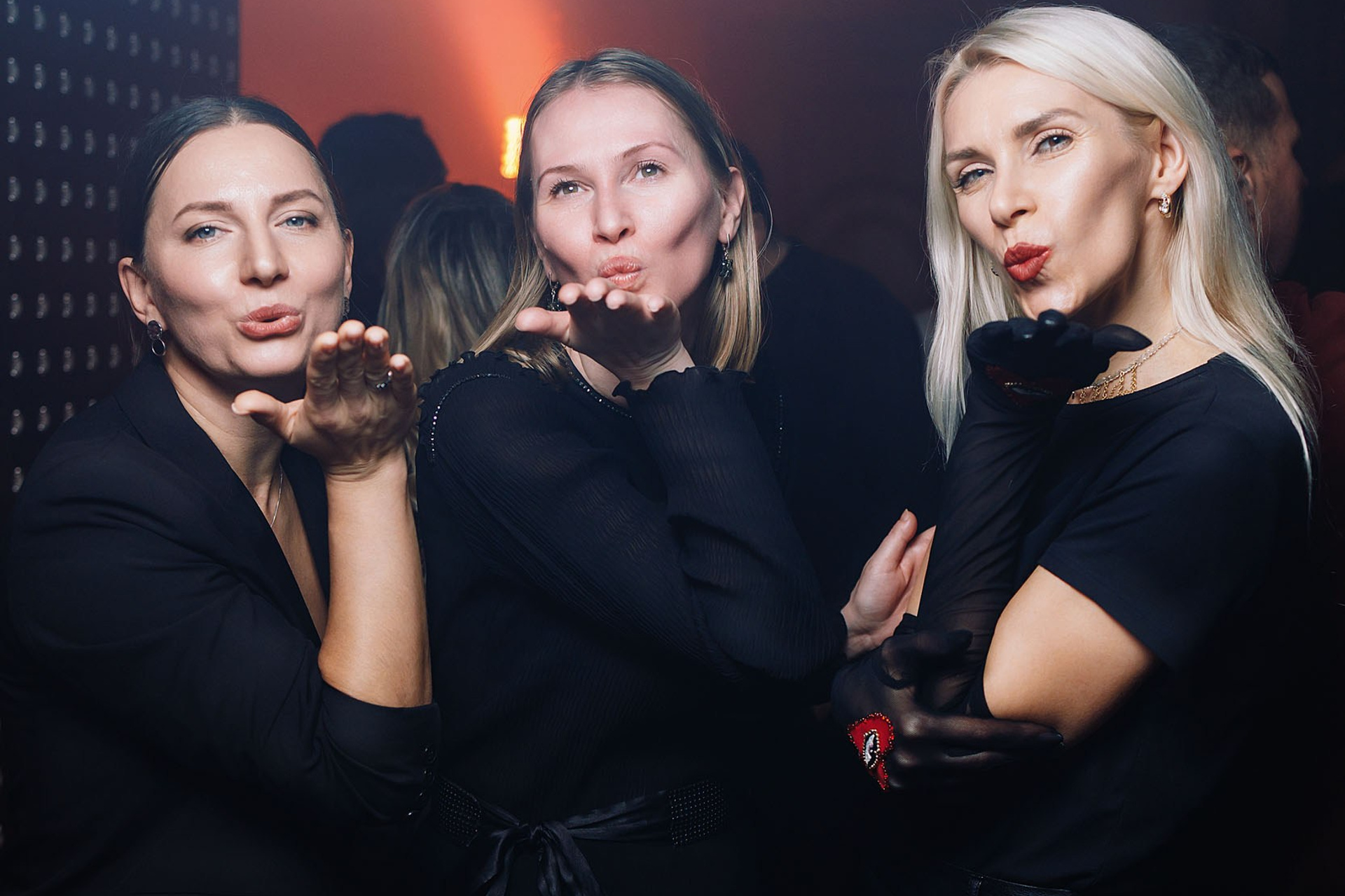 Фоторепортаж из караоке клуба Эйфория. One Media Life: фоторепортажи, фотоотчеты с мероприятий и заведений