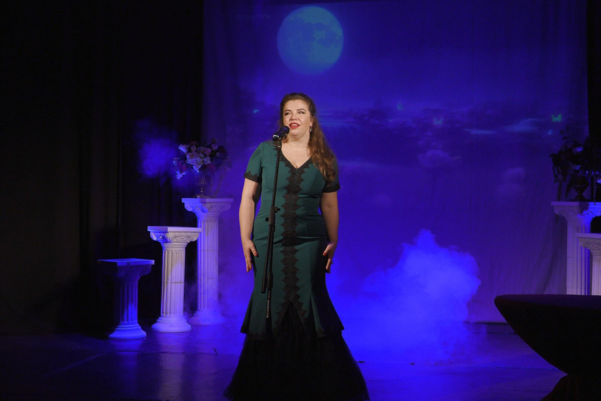 Ирина Алёшина, пригласить артиста на праздник