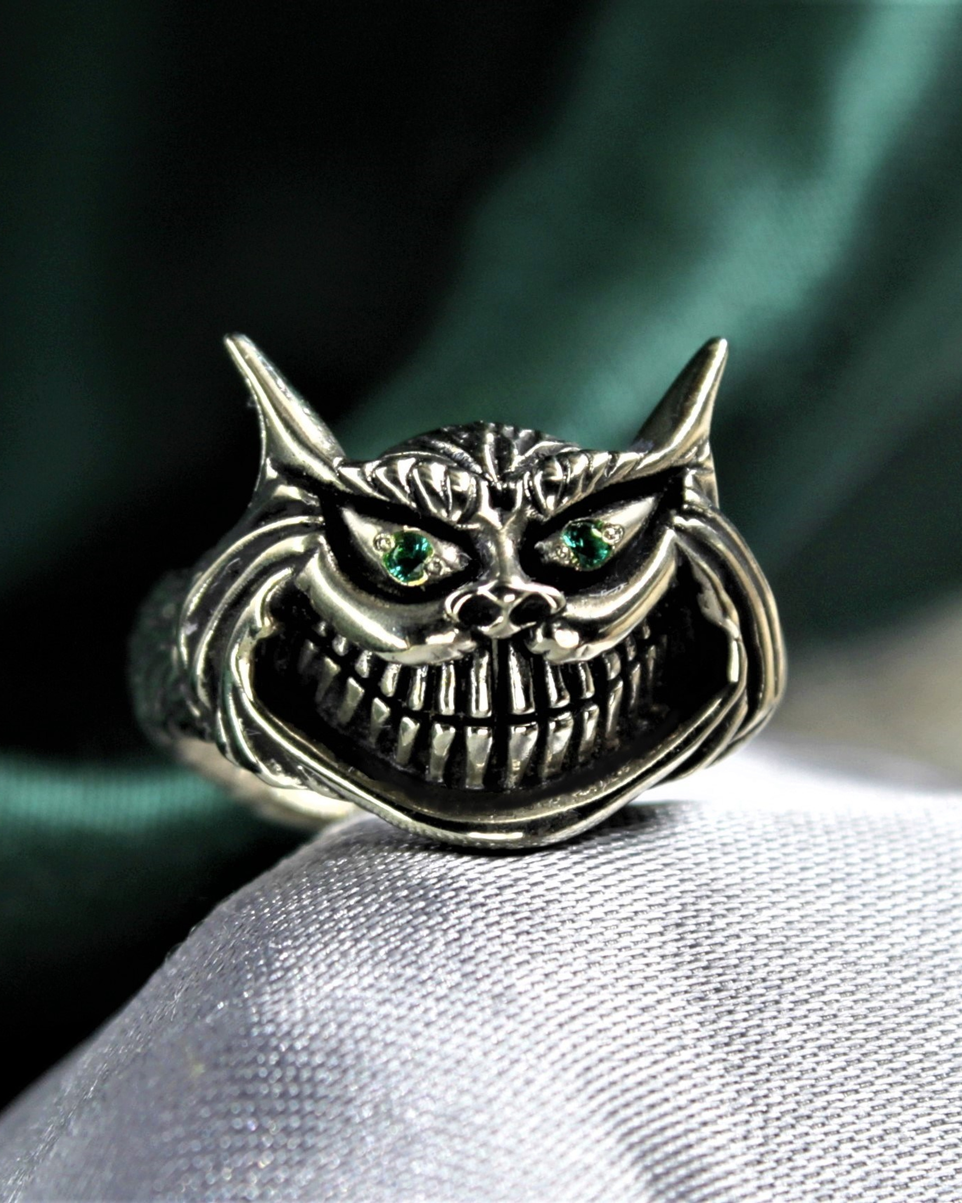 украшения с кошками