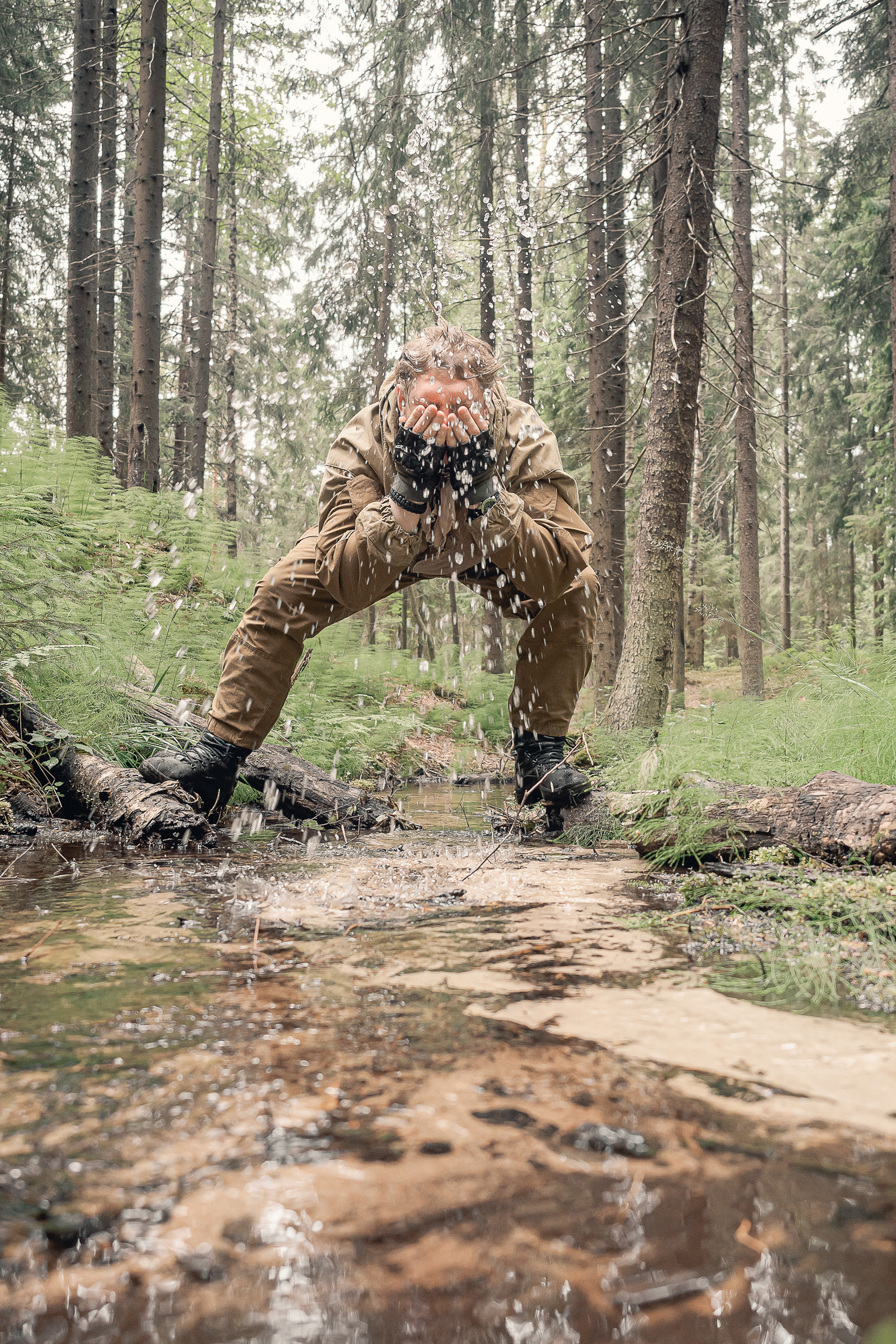 Мужской портрет в лесу. Июль 2019. Иван.