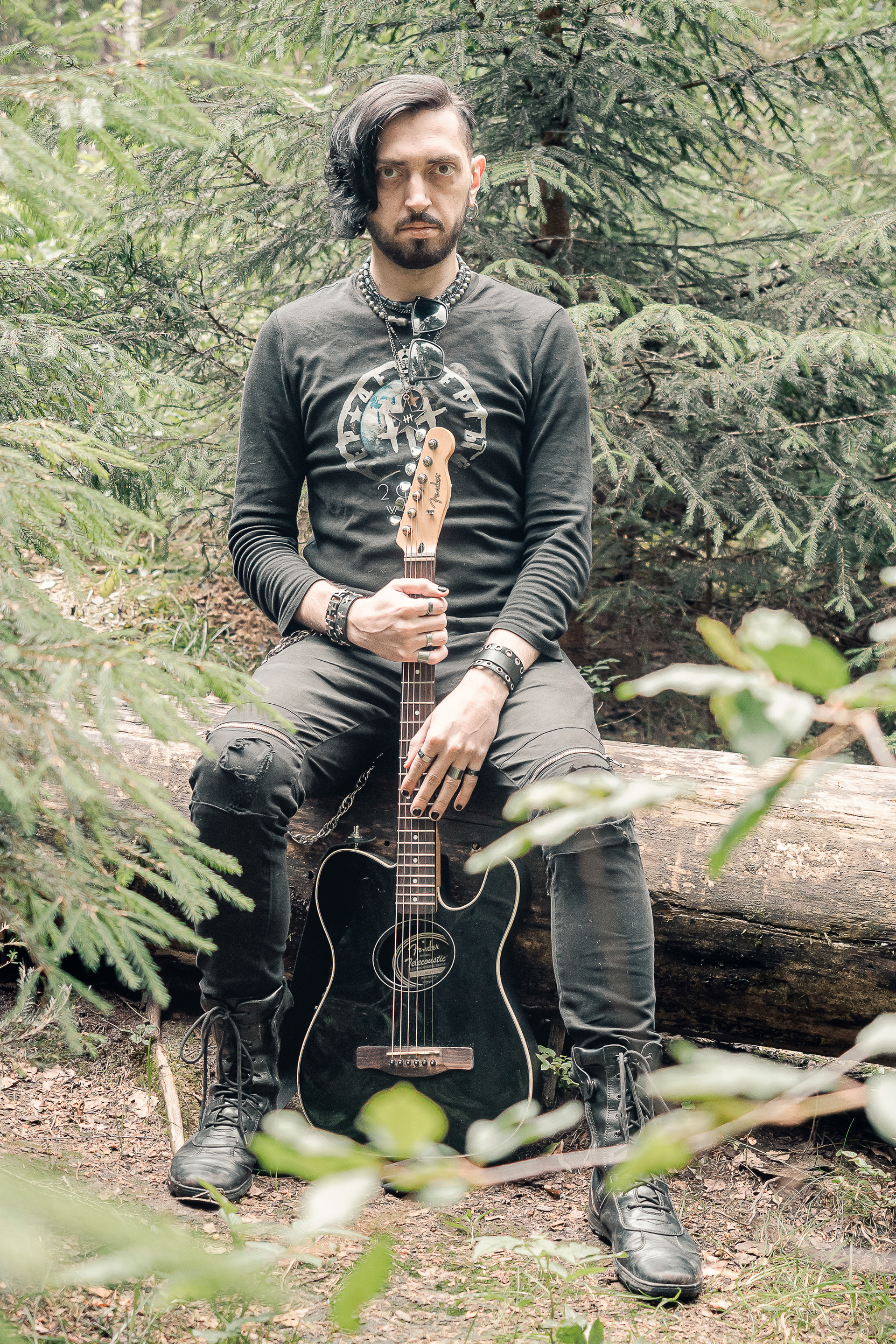 Мужская фотосессия в лесу. Июль 2019. Павел.