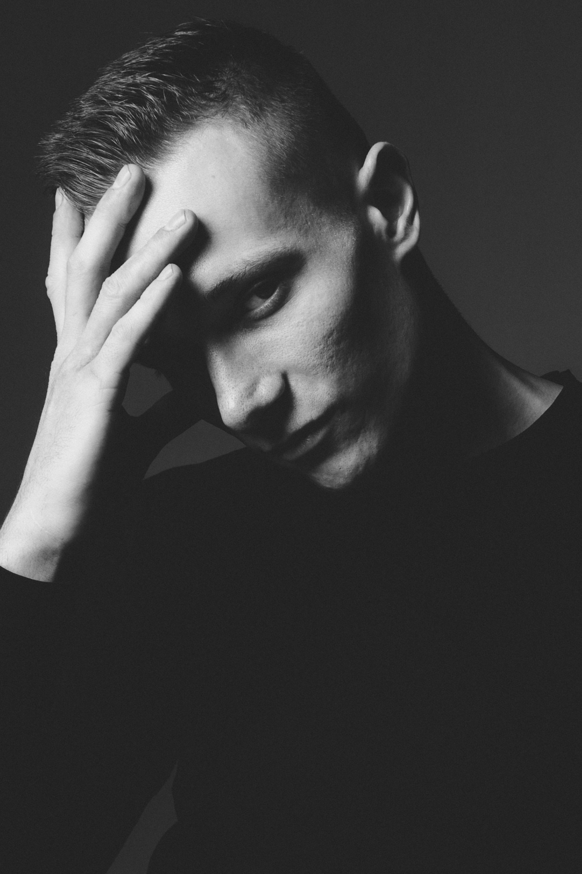 Бэкстейдж показа дизайнера Shantnu Nikhil на MFW 2025