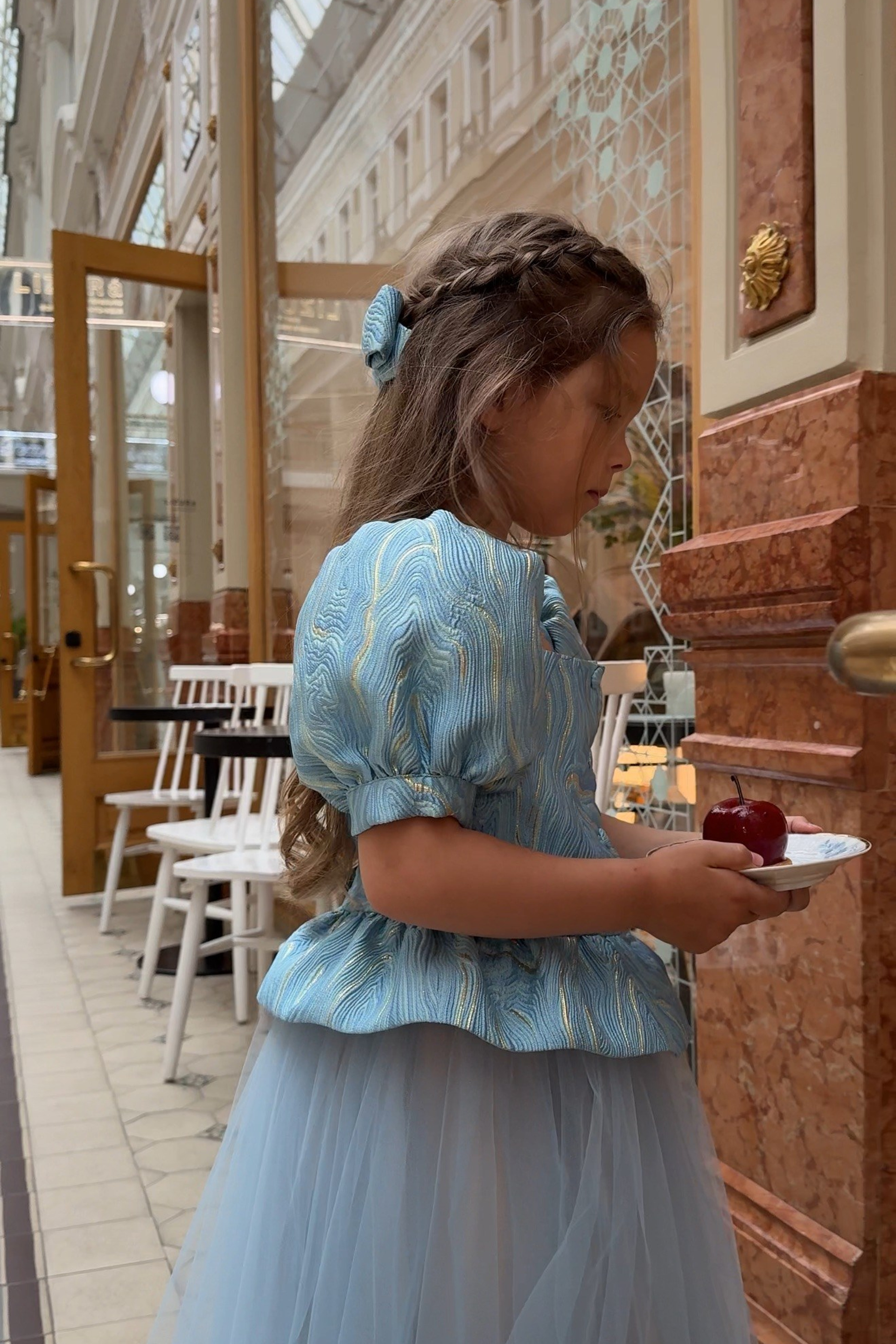 Блуза «Haute Couture» в голубом оттенке. Одежда для детей