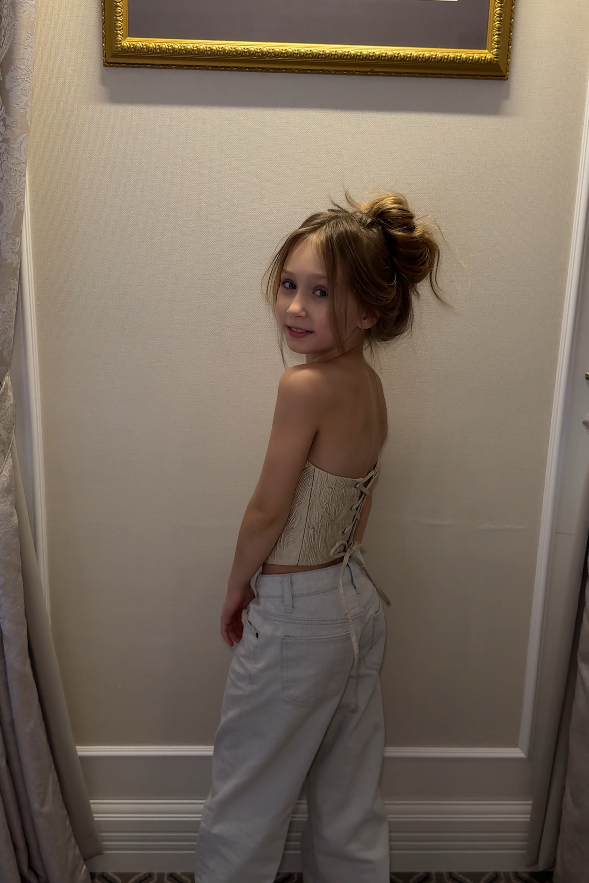 Корсет ‘Paris’ D’Or в золотом оттенке. Одежда для детей