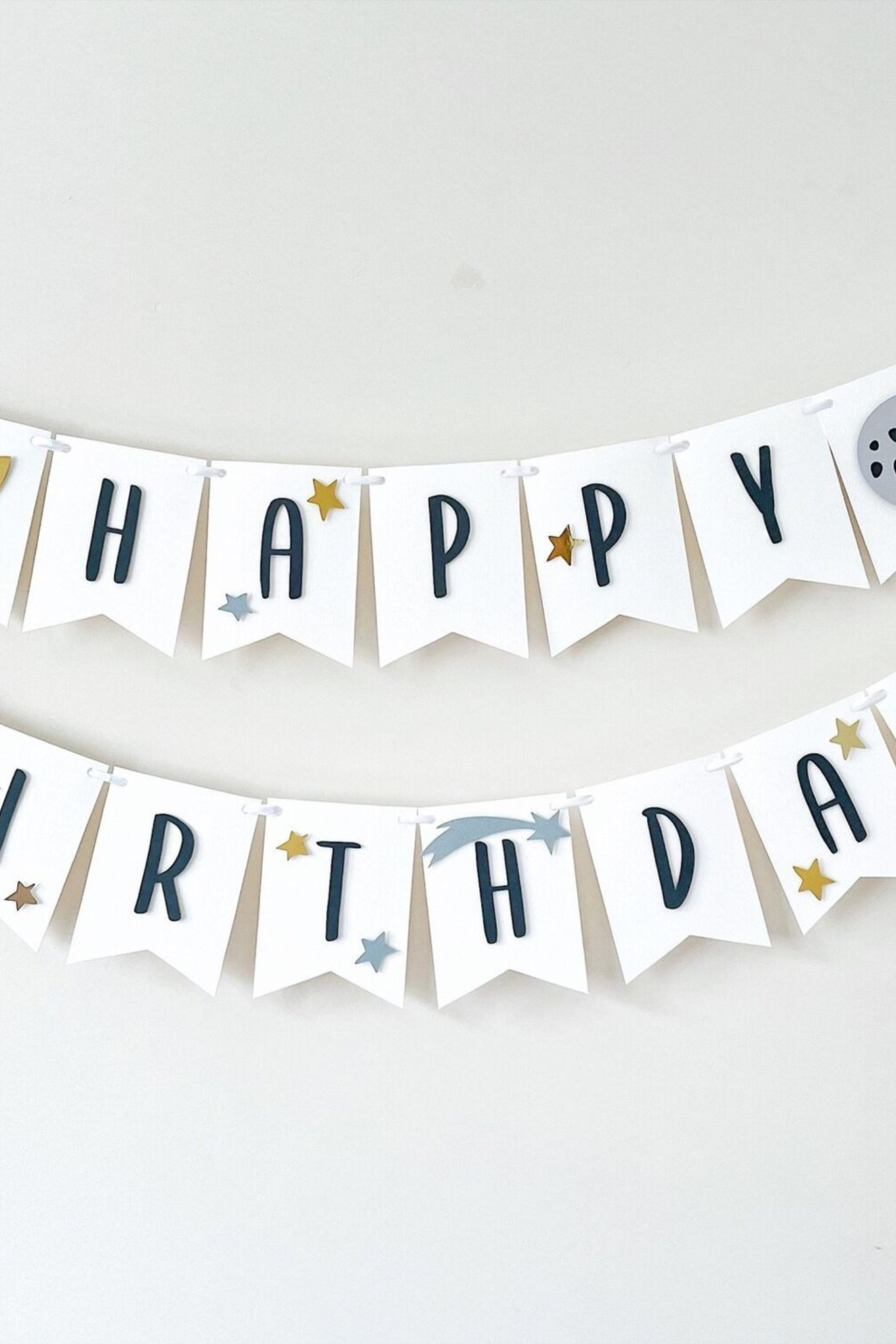 Идея для товаров для праздника, создающих праздничное настроение.