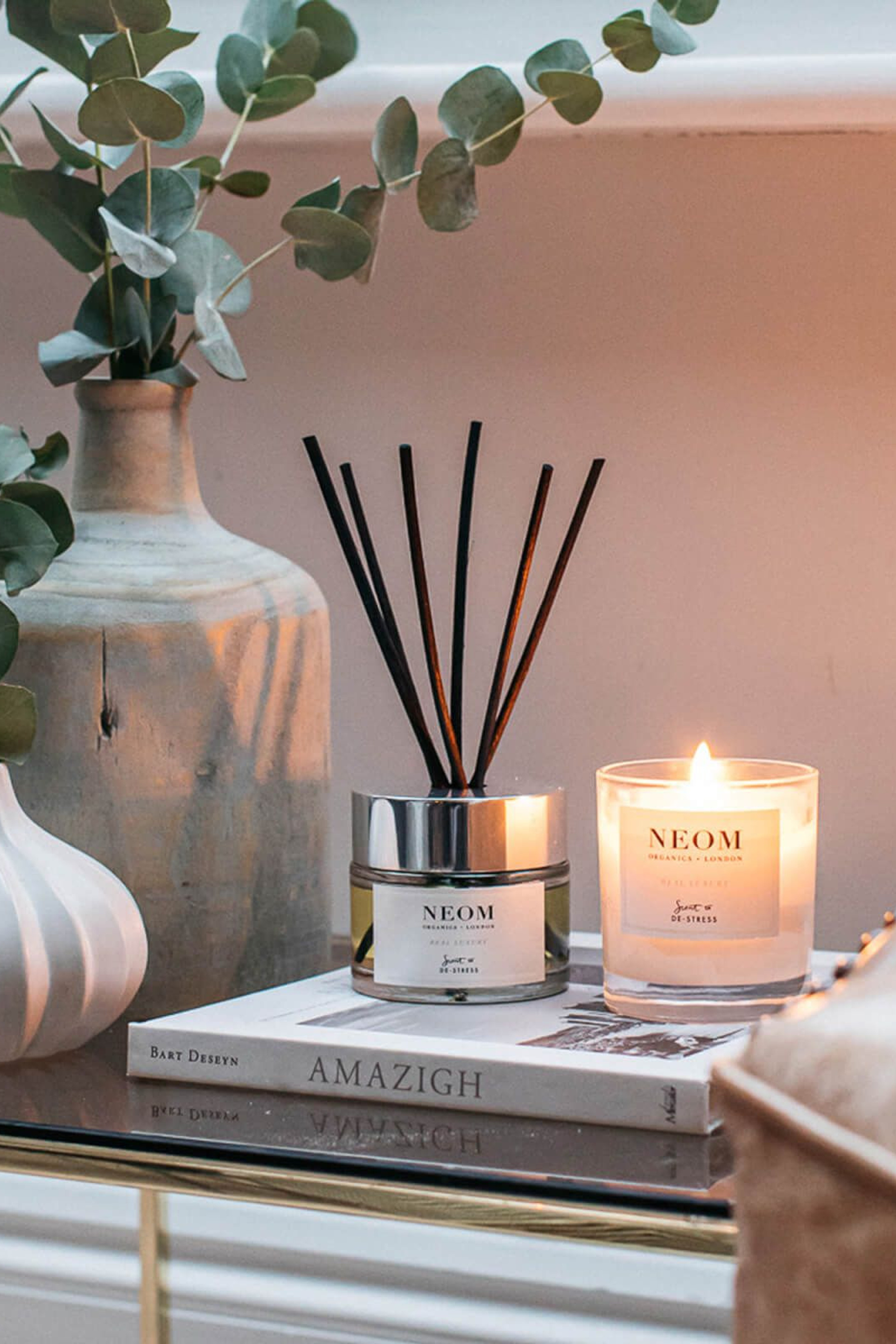 Качественная фотосъемка диффузоров для рекламы и лукбуков