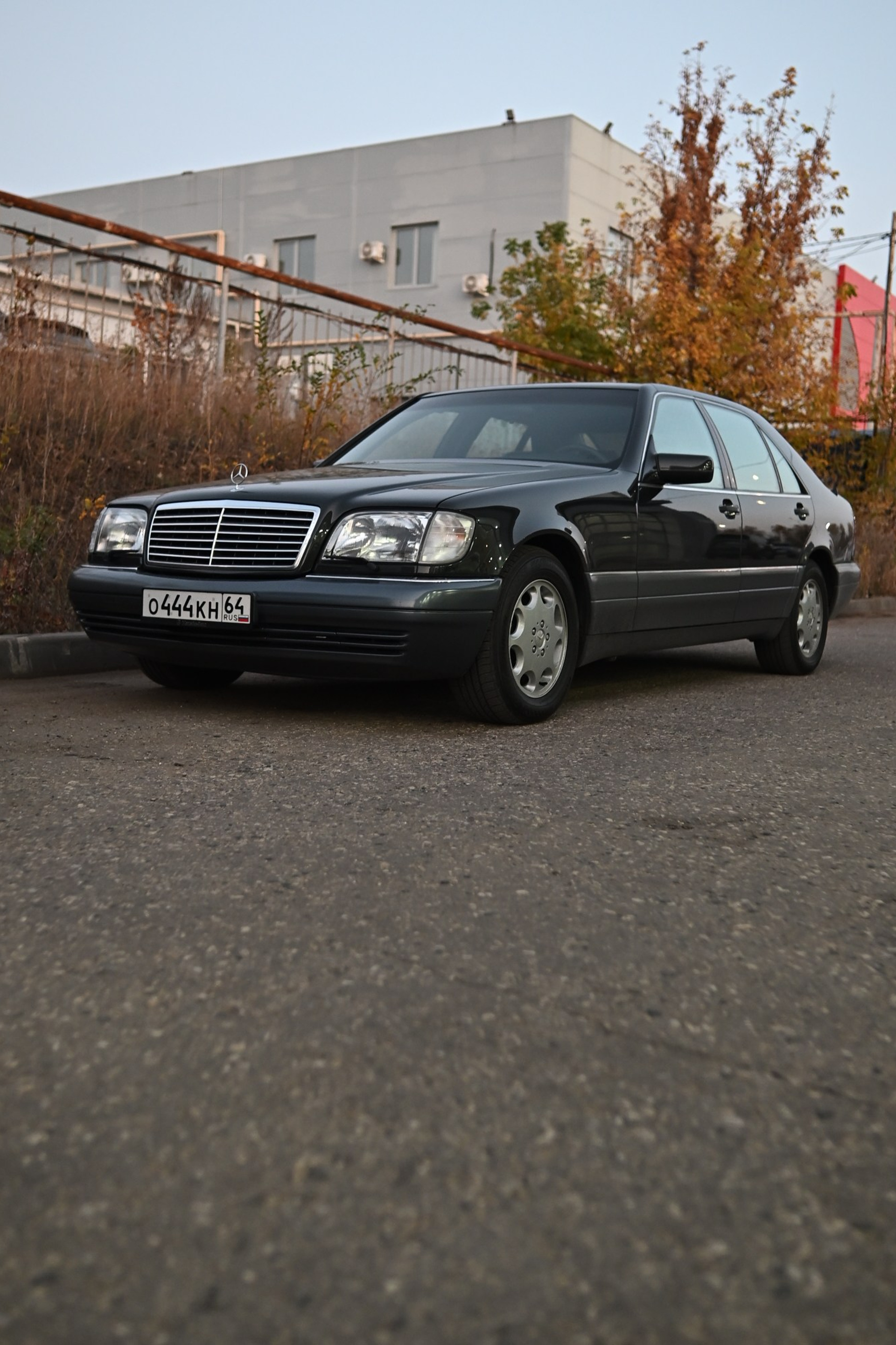 Mercedes-Benz W140
