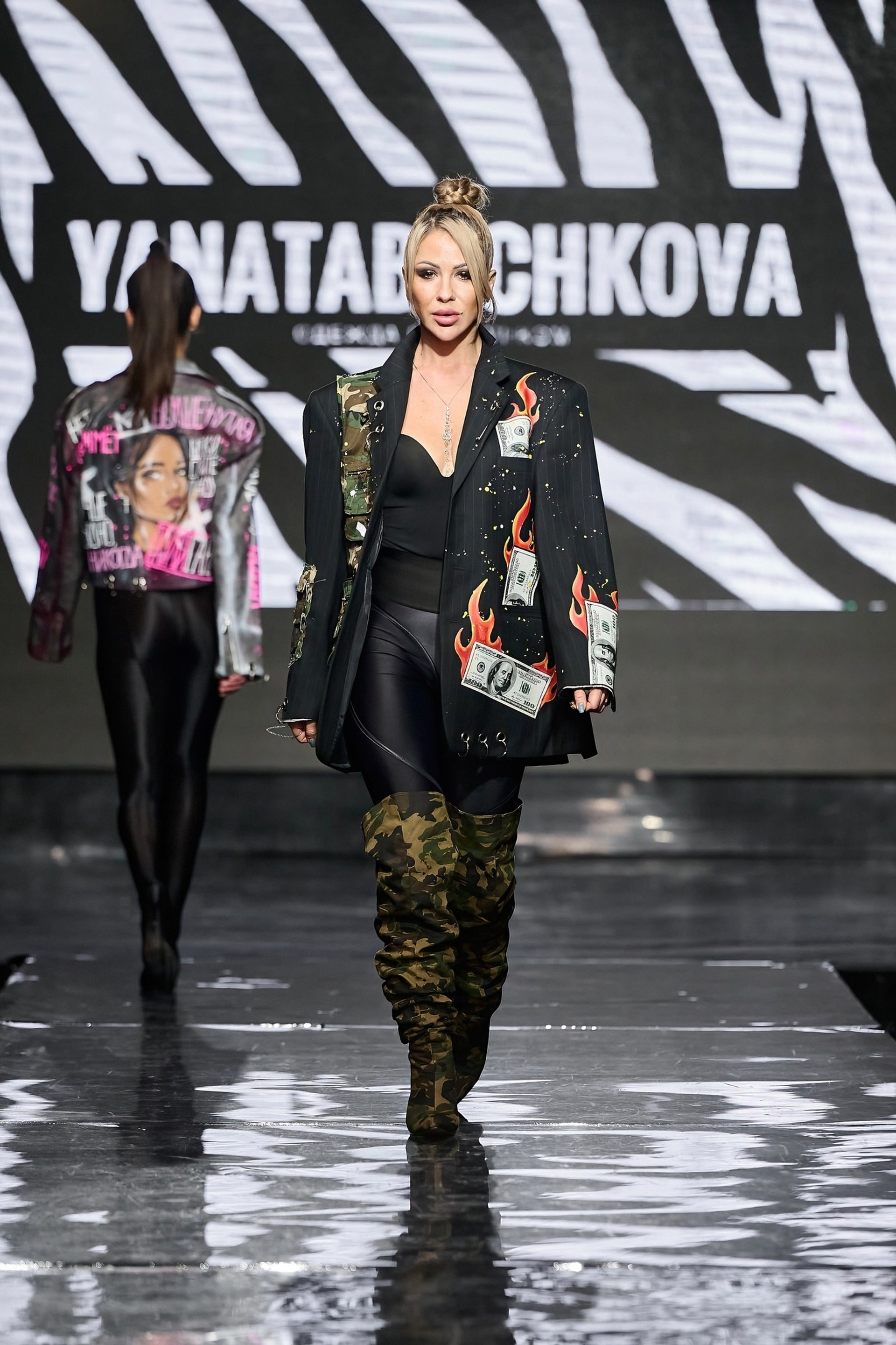 Яна Табачкова. Одежда с рисунком. 2024