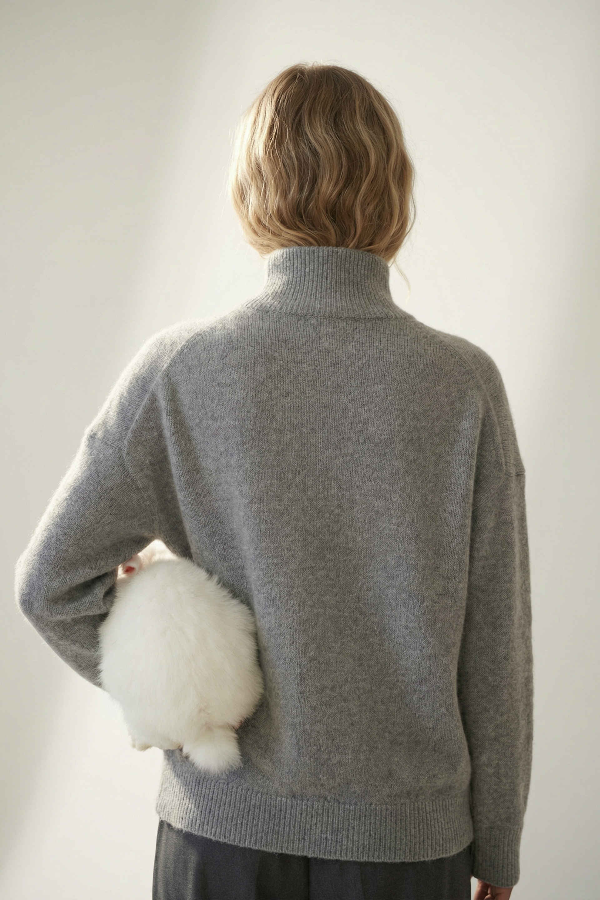 Белый кролик — AI-серия со свитером из ангоры | jl.art.ai.lab. Анна Карчмит — AI-художник. Эдиториал, нейрофотосессия и контент для fashion и beauty брендов