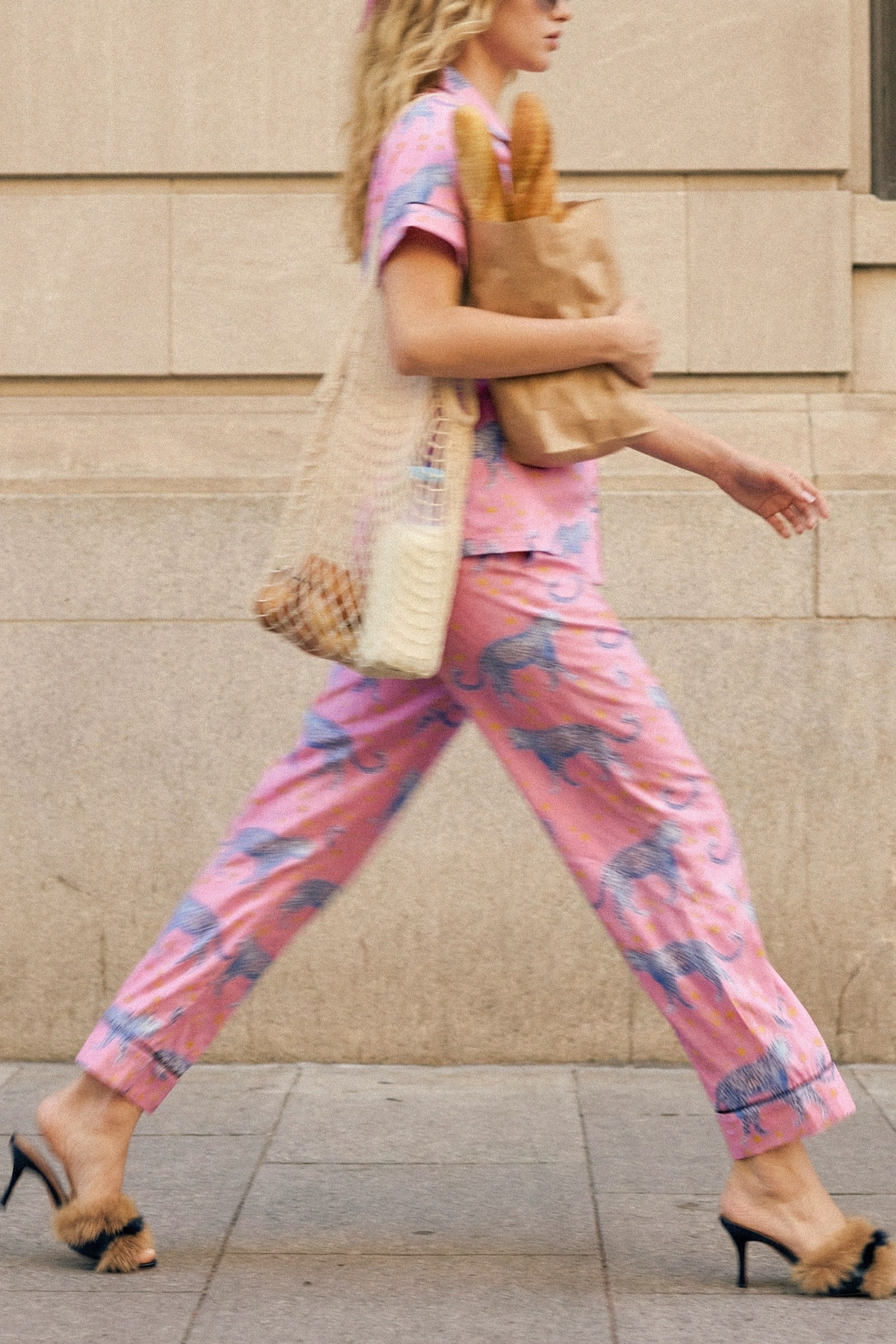 Katie Kim — AI lifestyle-кампания в образе Кэрри Брэдшоу | jl.art.ai.lab. Анна Карчмит — AI-художник. Эдиториал, нейрофотосессия и контент для fashion и beauty брендов