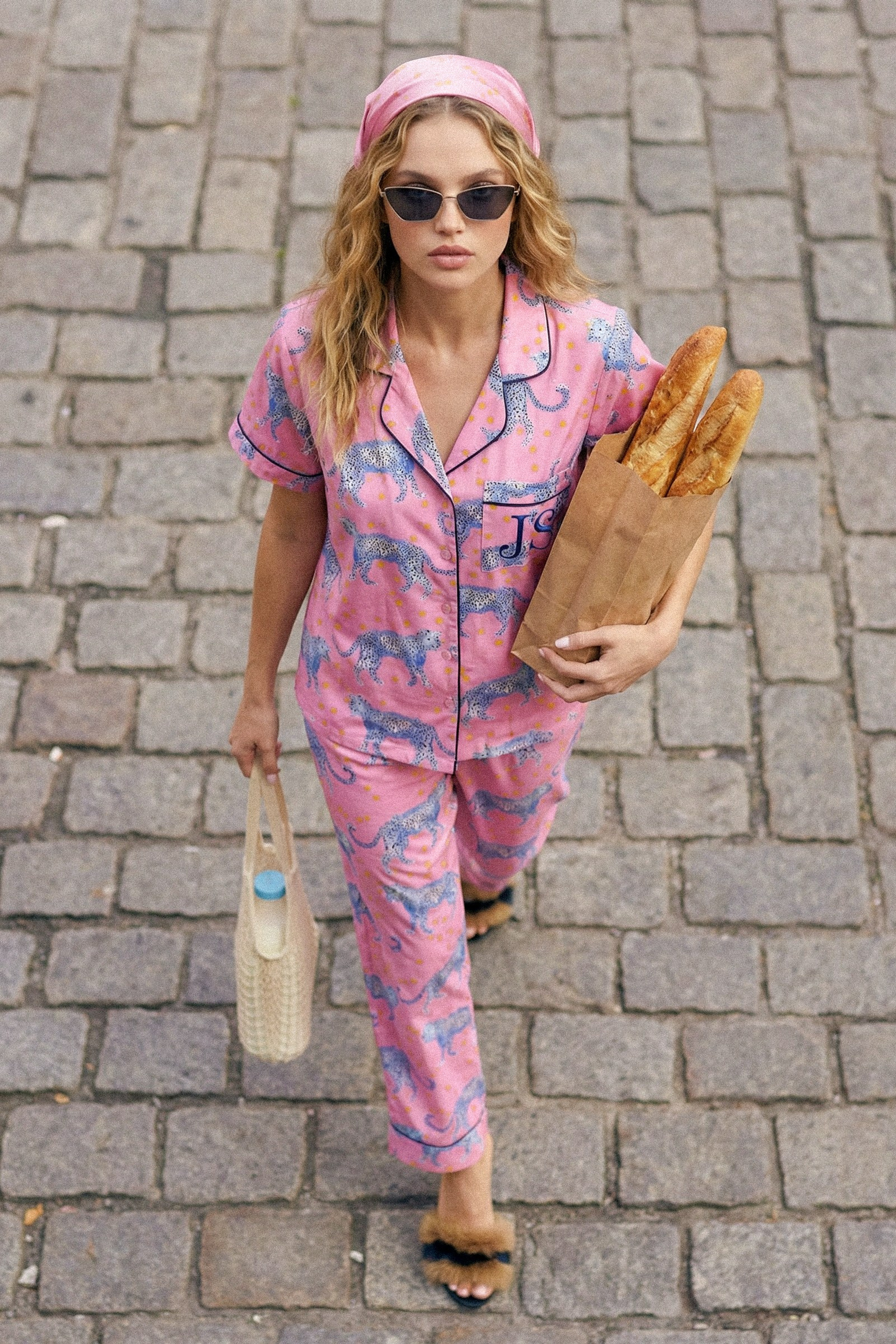 Katie Kim — AI lifestyle-кампания в образе Кэрри Брэдшоу | jl.art.ai.lab. Анна Карчмит — AI-художник. Эдиториал, нейрофотосессия и контент для fashion и beauty брендов