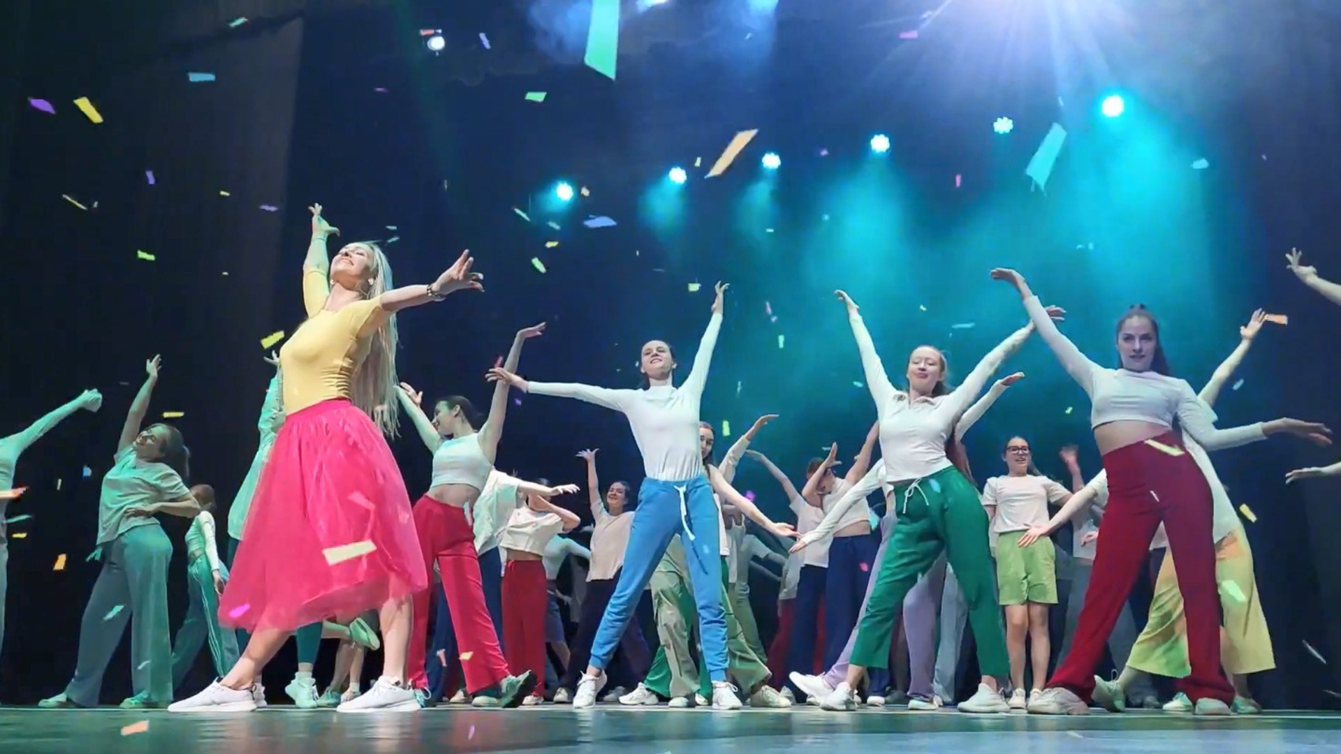 Видео-визитки коллектива Танцкласс Лилии Лебедевой. Tanzclass Лилии Лебедевой, Фрязино