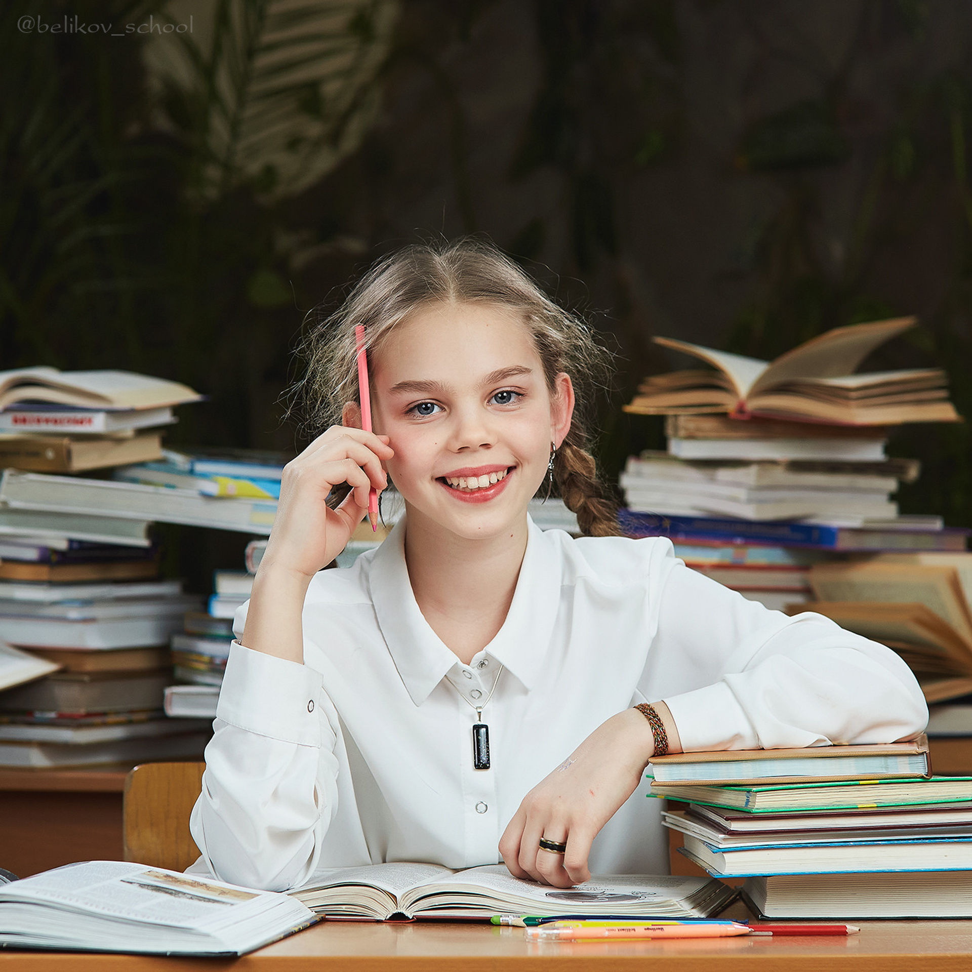 Школьные портреты и виньетка. Школьный фотограф Сергей Беликов