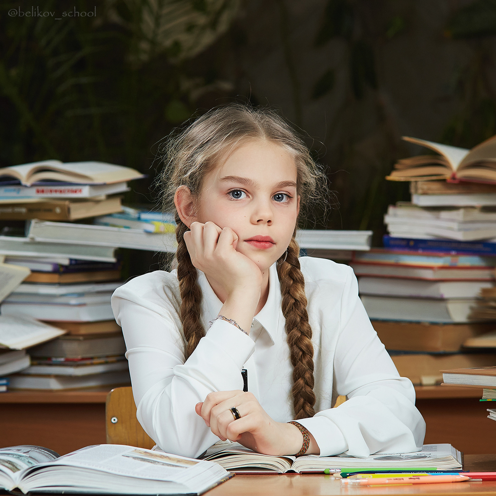 Школьные портреты и виньетка. Школьный фотограф Сергей Беликов