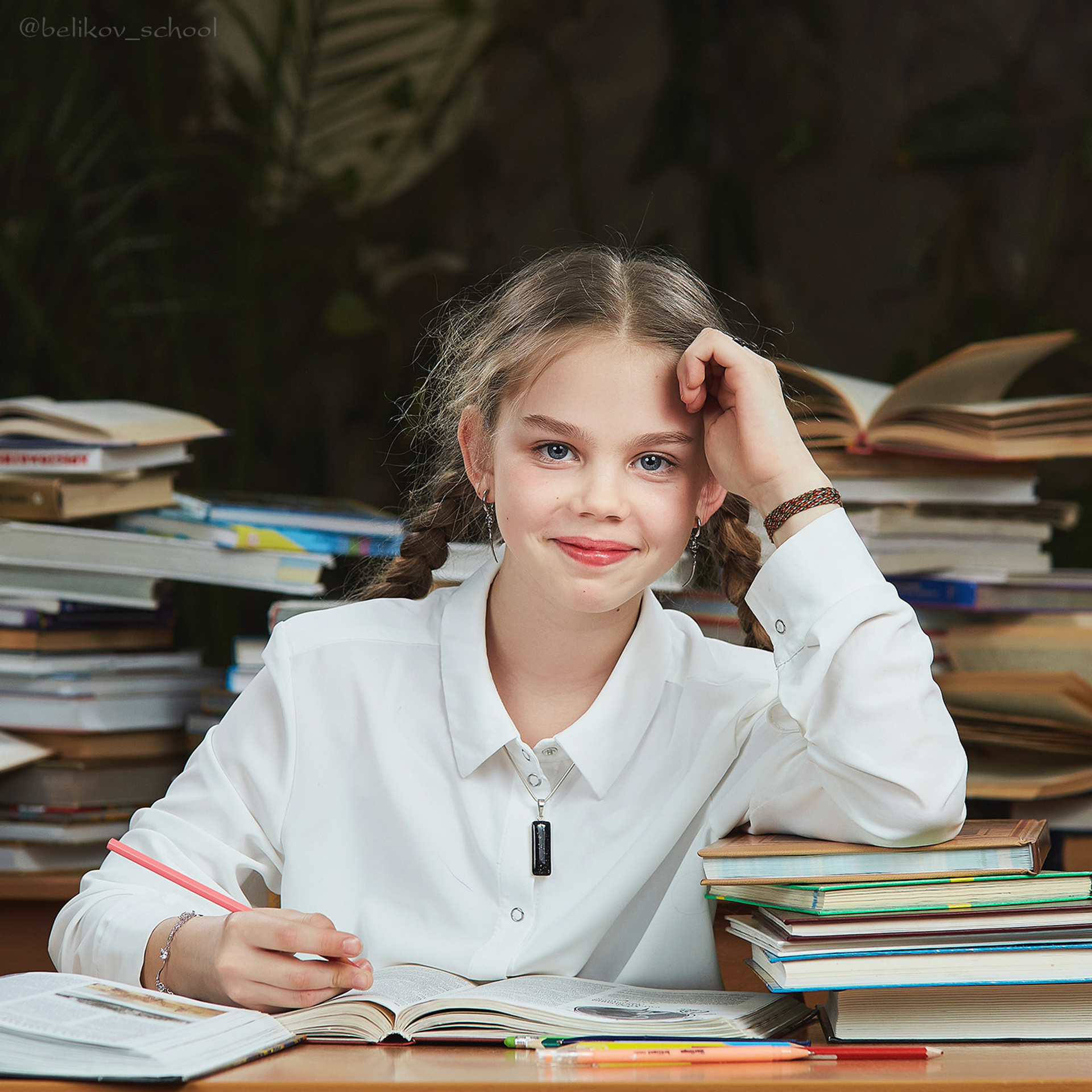 Школьные портреты и виньетка. Школьный фотограф Сергей Беликов