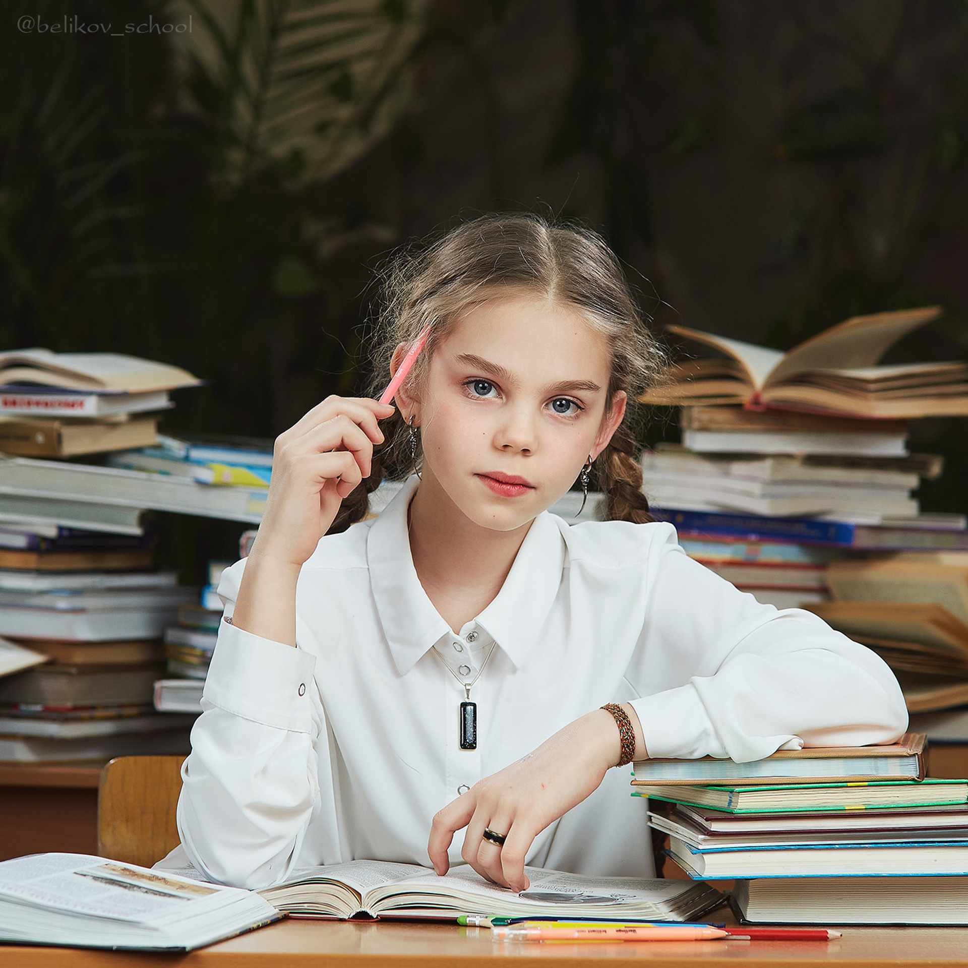 Школьные портреты и виньетка. Школьный фотограф Сергей Беликов