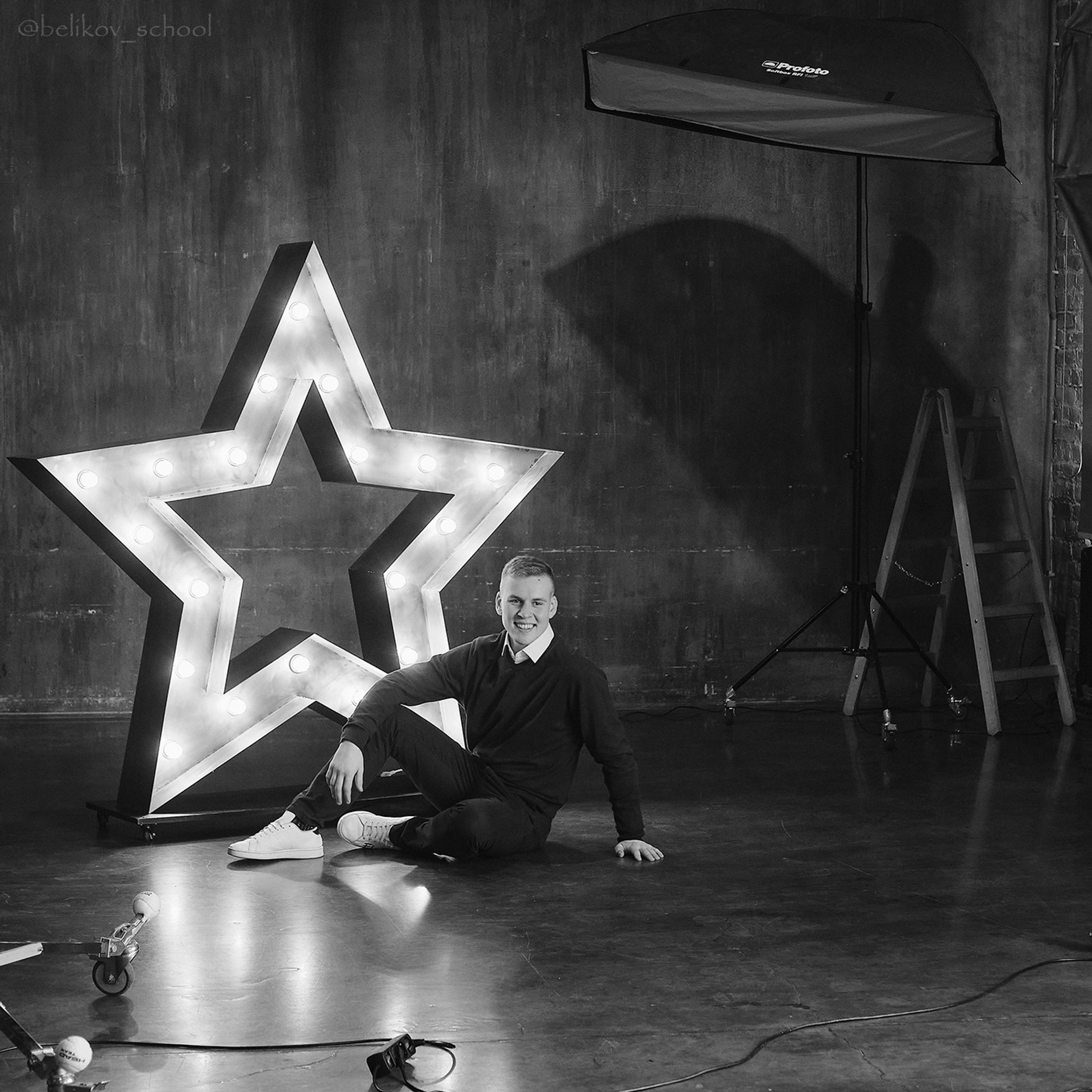 Что такое бэкстейдж. Школьный фотограф Сергей Беликов