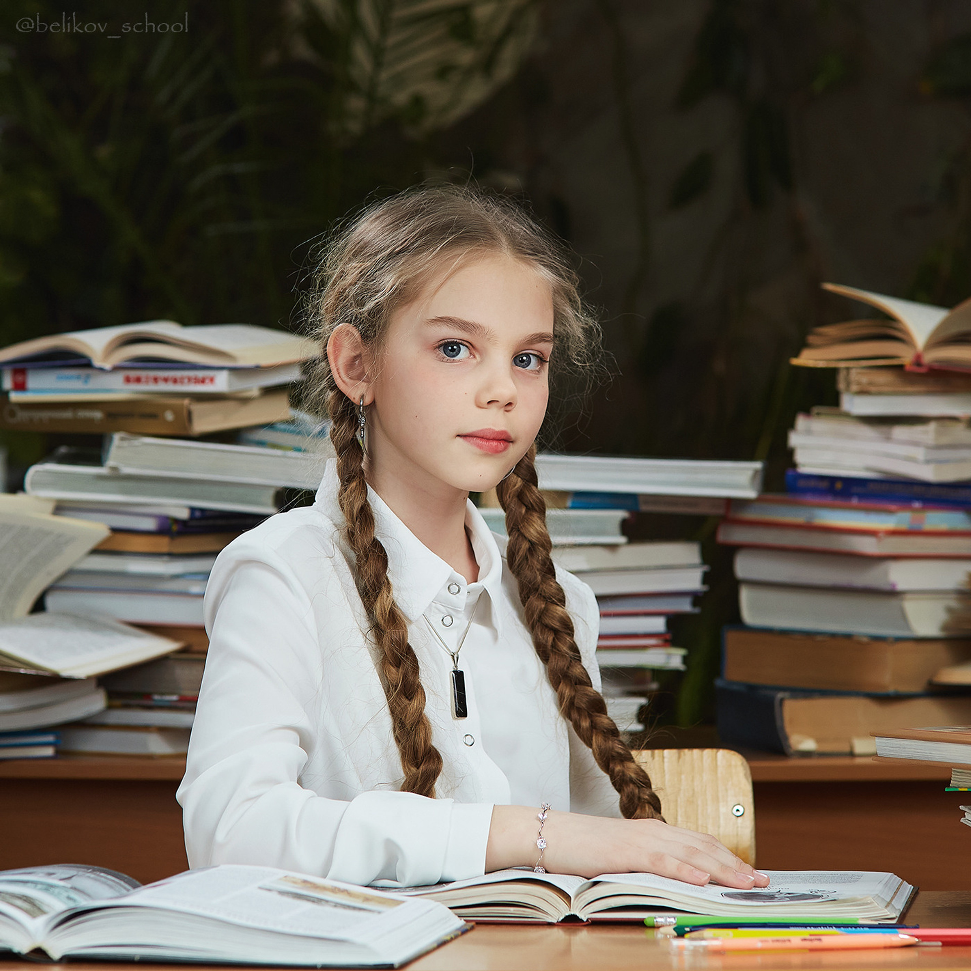 Школьные портреты и виньетка. Школьный фотограф Сергей Беликов