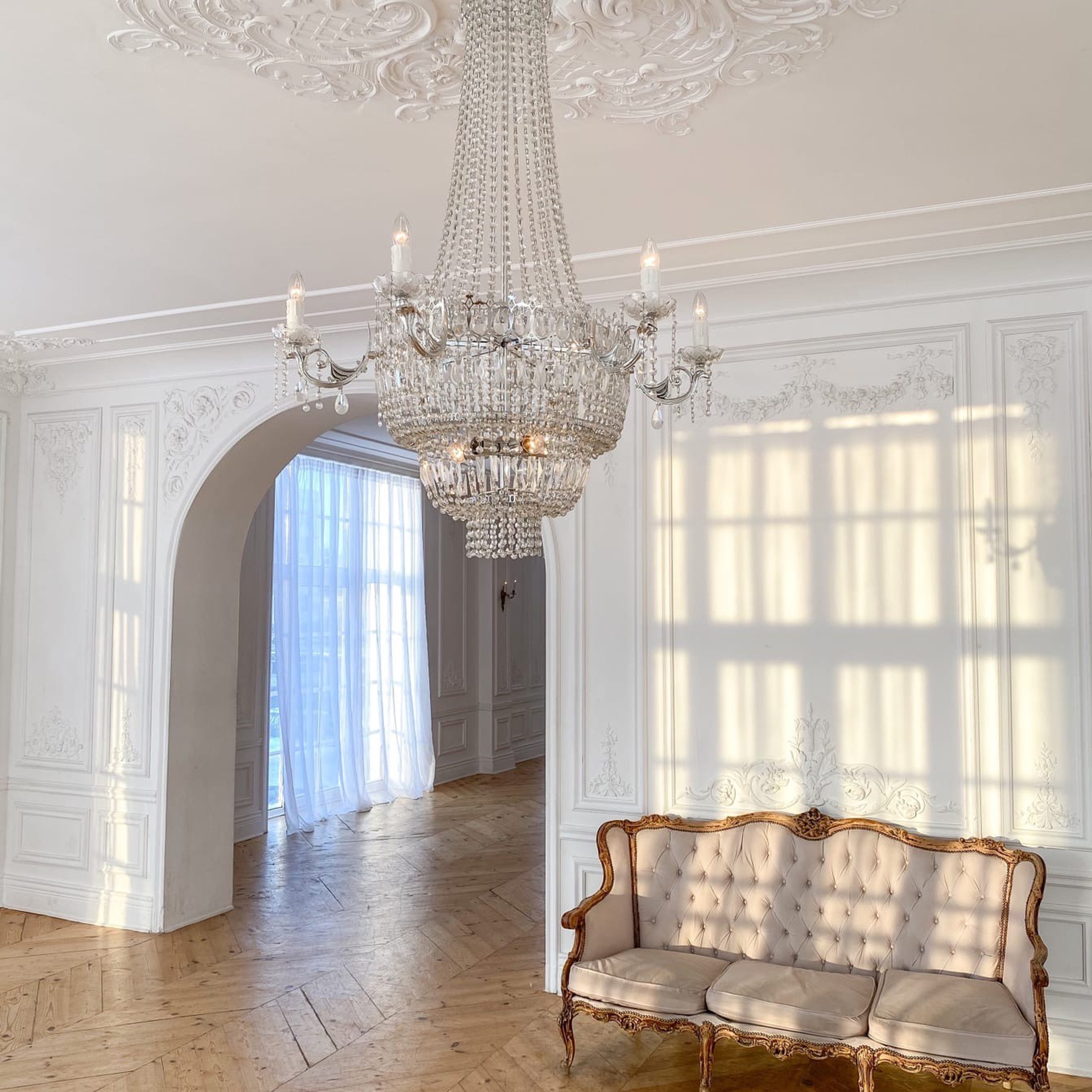 Залы, список студии СПБ. Профессиональный фотограф беременности в СПБ. Стильные фотосессии беременности в стиле минимализм и классическая фотография