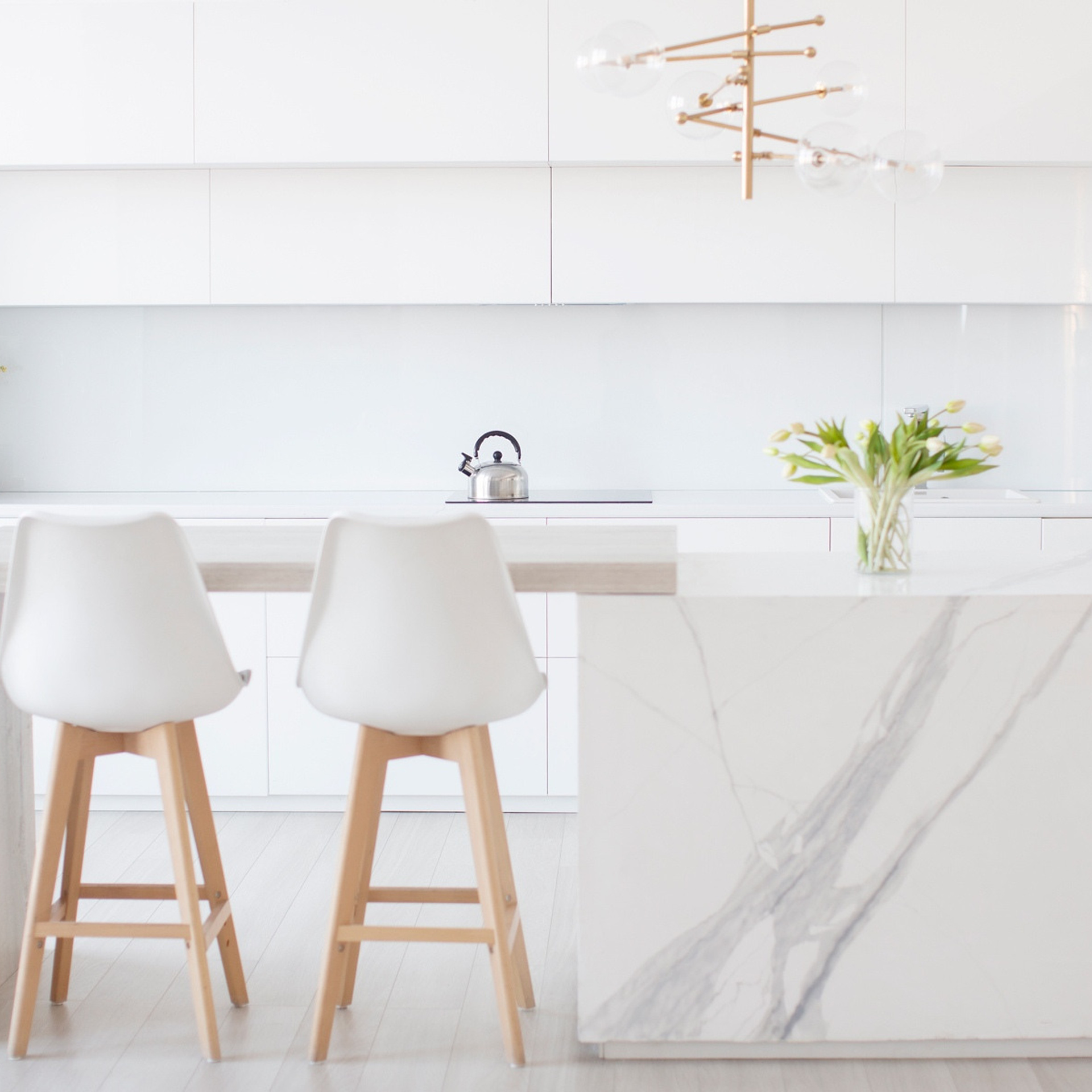 MIMIKA. Профессиональный фотограф беременности в СПБ. Стильные фотосессии беременности в стиле минимализм и классическая фотография