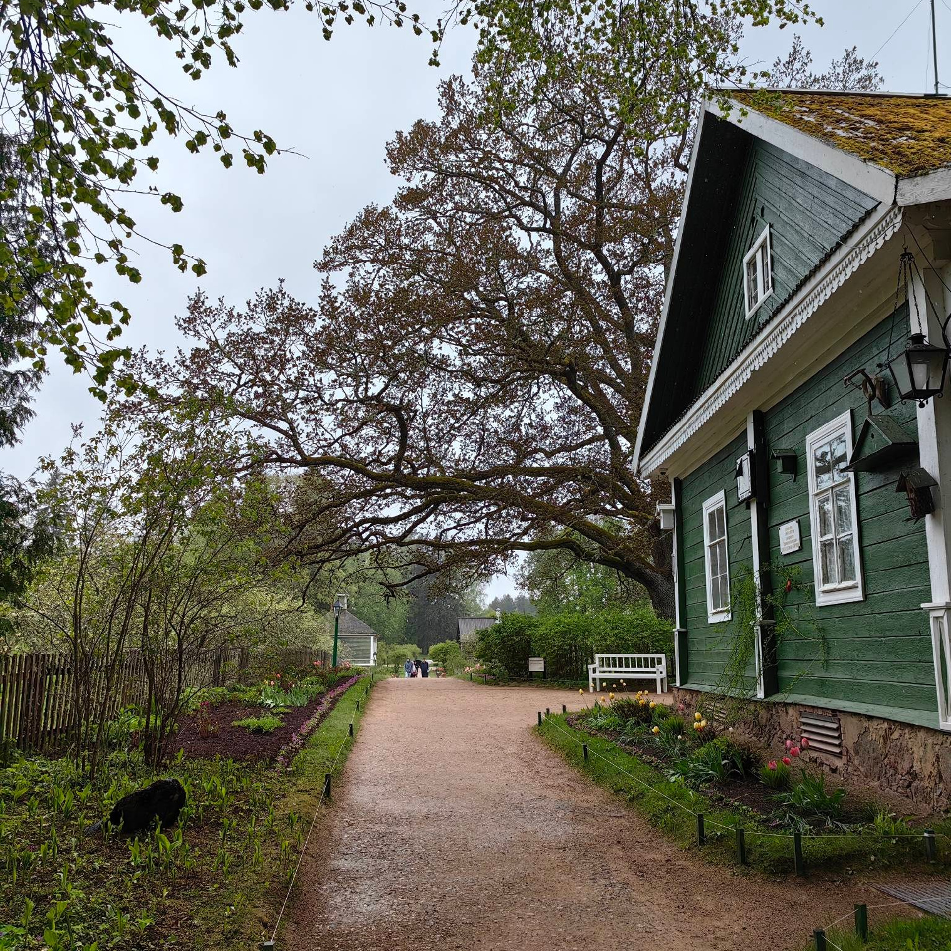 история усадьбы Михайловское Пушкин, Михайловское усадьба фото, Пушкин в Михайловском творчество, усадьба Михайловское история, картина Михайловское Пушкин, ссылка Пушкина в Михайловском