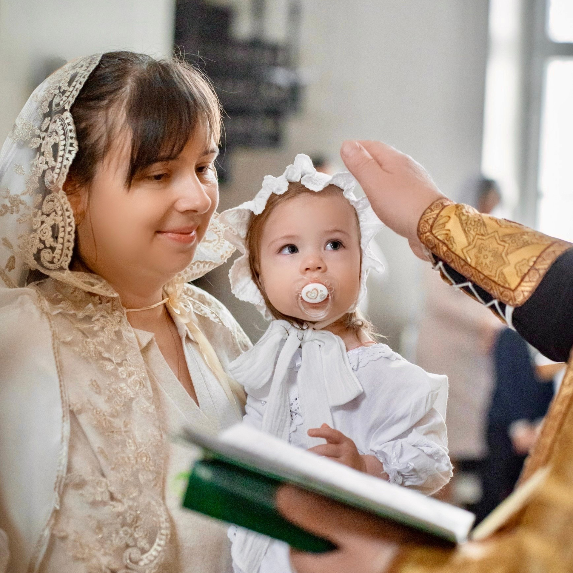 Плач ребеночка на Крещении. Фотограф на Крещение Тула и Венчание в Туле, детский и семейный фотограф