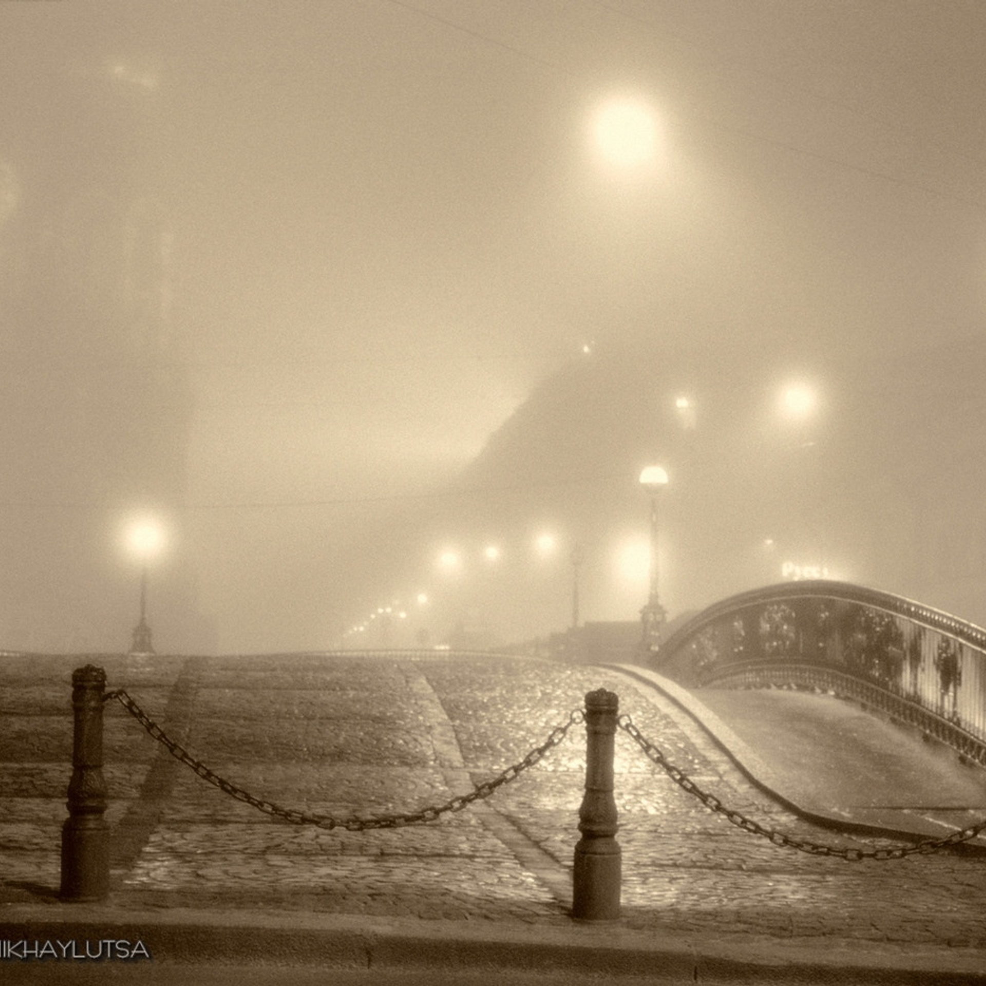 Михайлуца Спас в тумане. Сепия