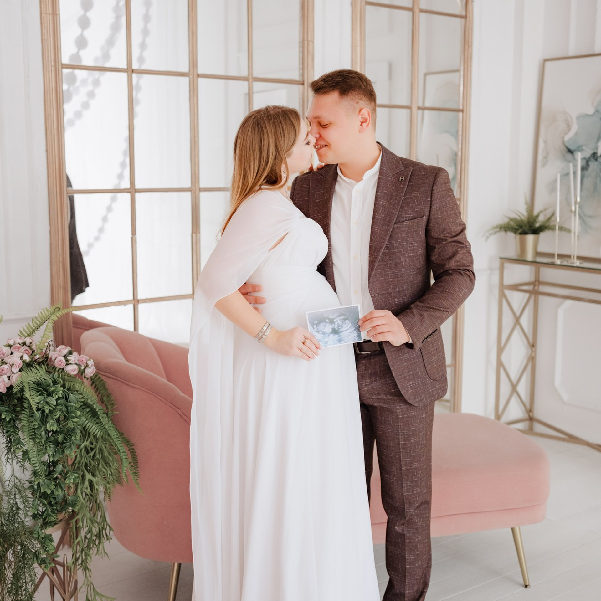 Беременная фотосессия в студии Краснодара. Фотограф в Сочи Краснодар Москва Руслан Поляков